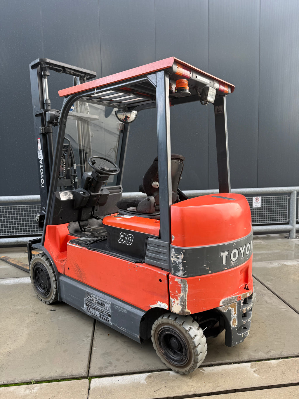 B00025 - TOYOTA 7FBMF30 3000KG DUPLEX4.20M 7800UUR BATT 90%