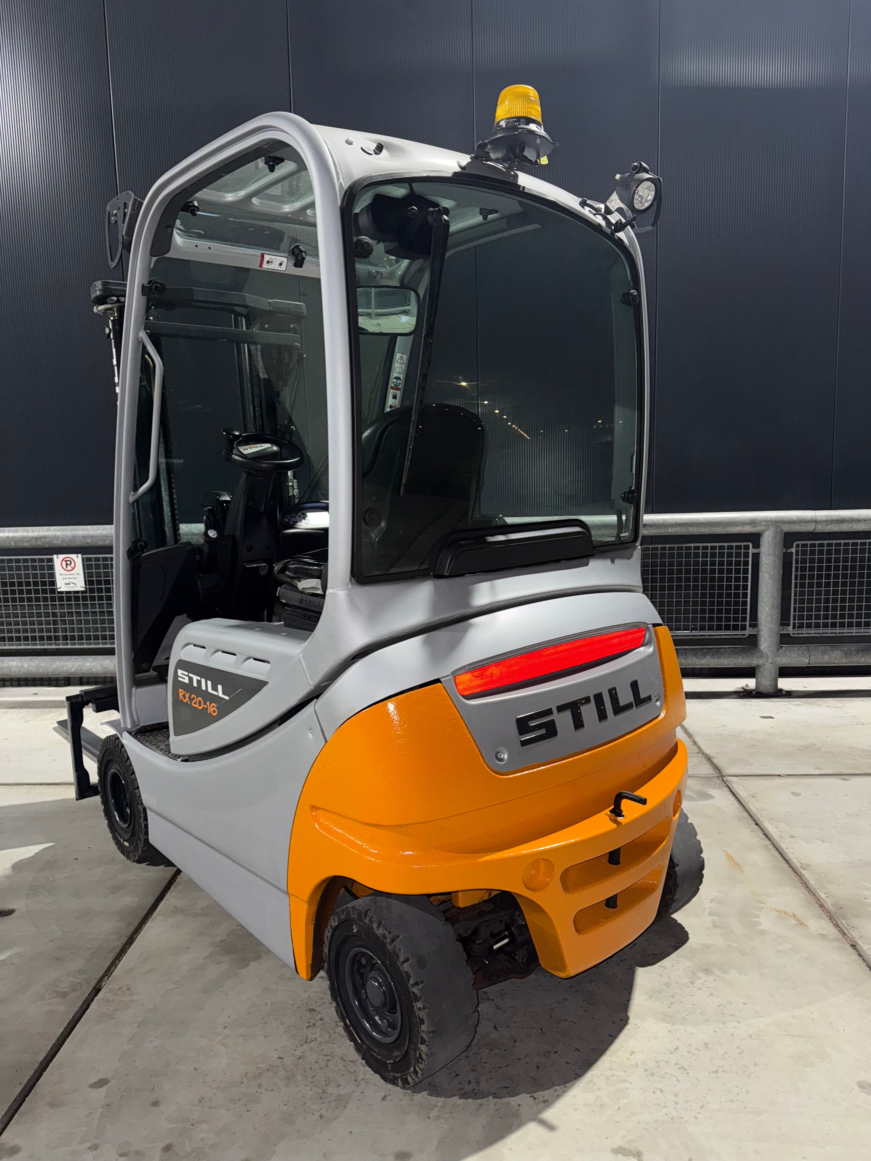 B00008 - STILL RX20-16P 1600KG TRIPLEX 4.30M BJ2017 NETTE MACHINE