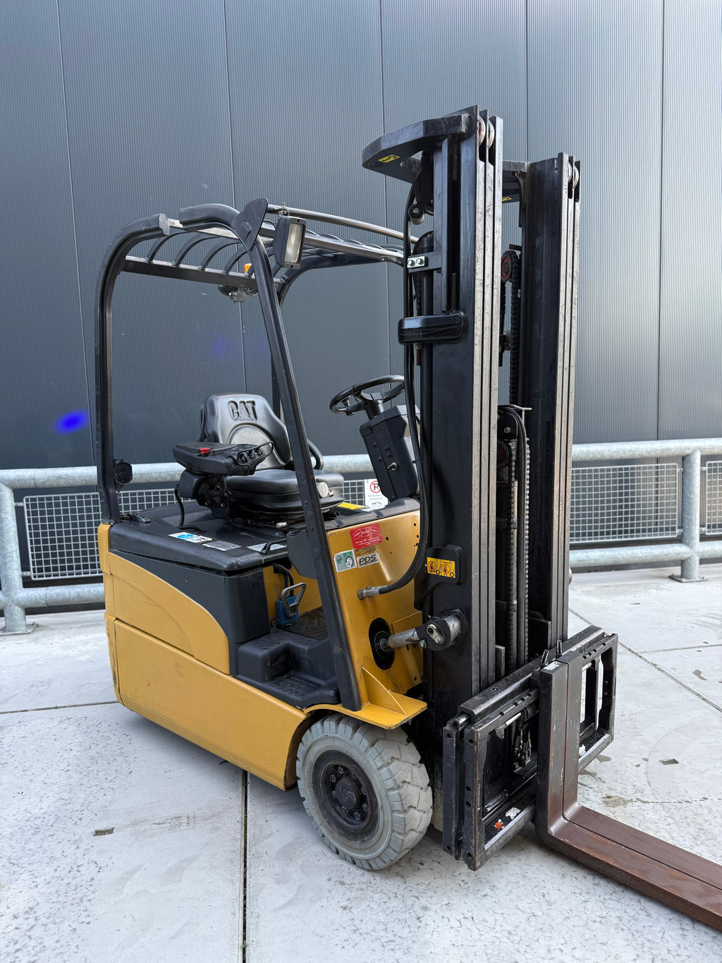 B00028 - CATERPILLAR EP16NT 1600KG TRIPLEX 4,75M 4900UUR NETTE TRUCK