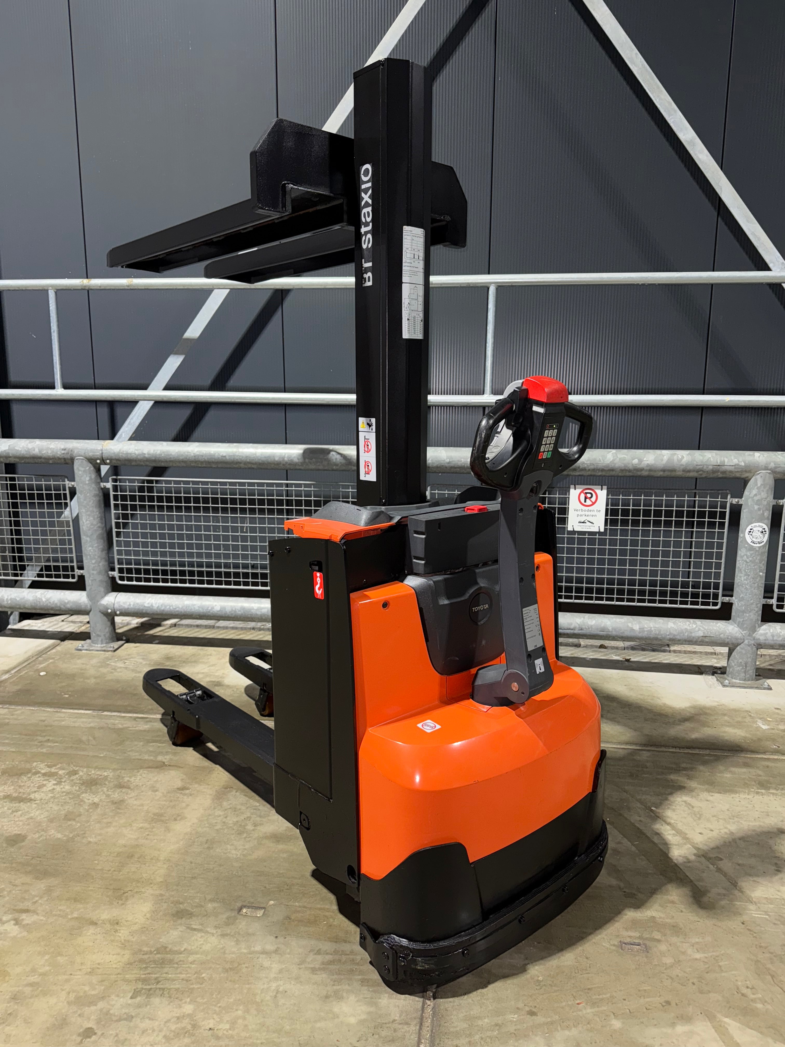 S00001 - TOYOTA BT SWE080L 2000KG BJ2020 DUPLO 1,58M 1000UUR