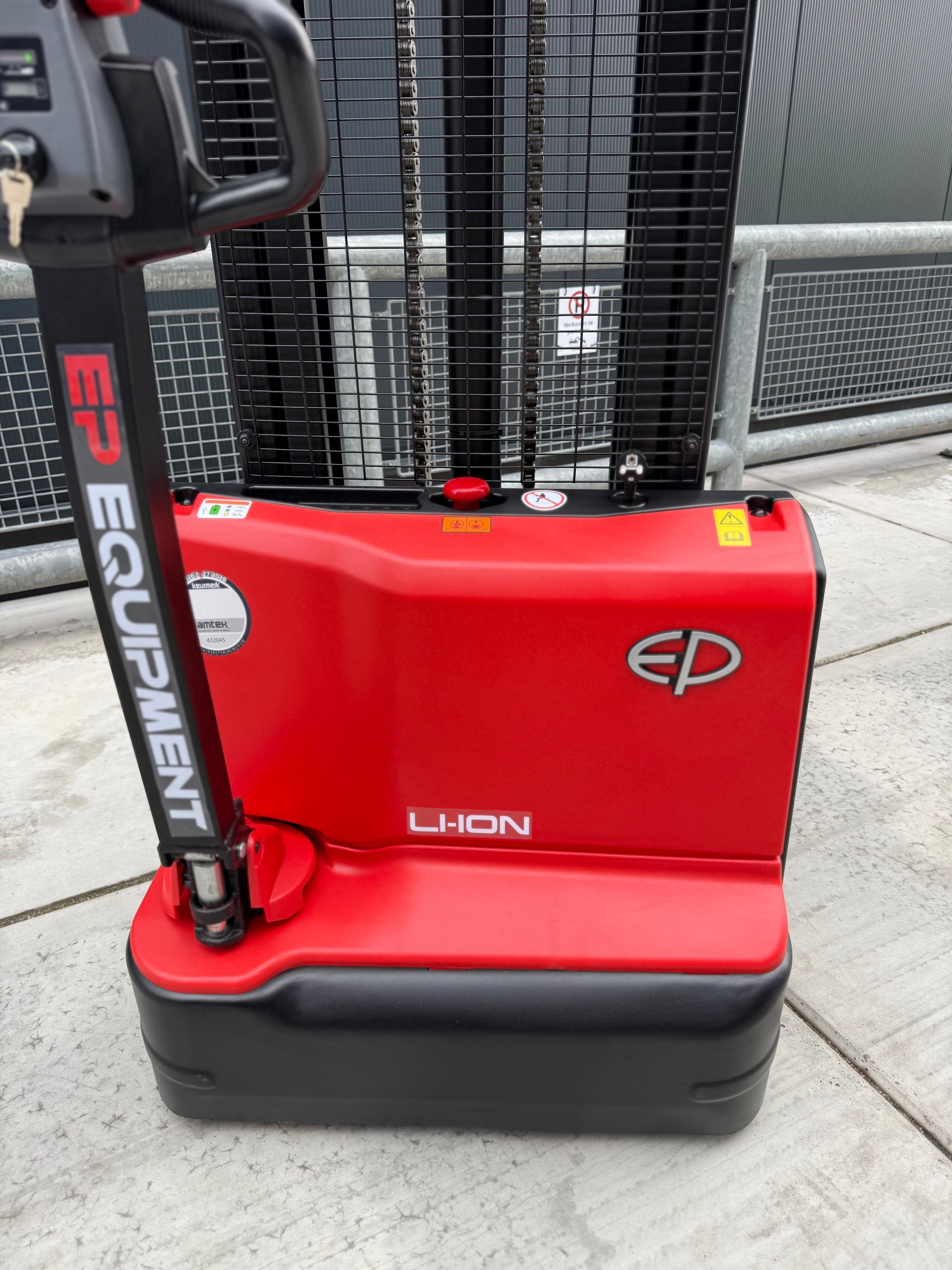 EP DS3 ELEKTRISCHE STAPELAAR 1500KG 2,70M T/M 4,15M NIEUW
