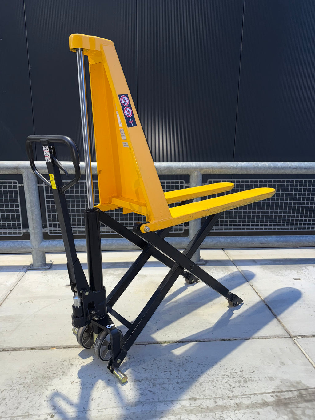 TOTAL LIFTER HAND-SCHAAR PALLETWAGEN 80CM 1000KG