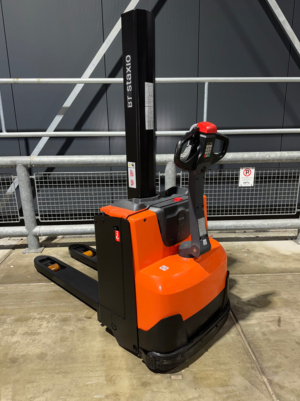 S00010 - TOYOTA BT SWE080L 2000KG BJ2020 DUPLO 1,58M 1000UUR