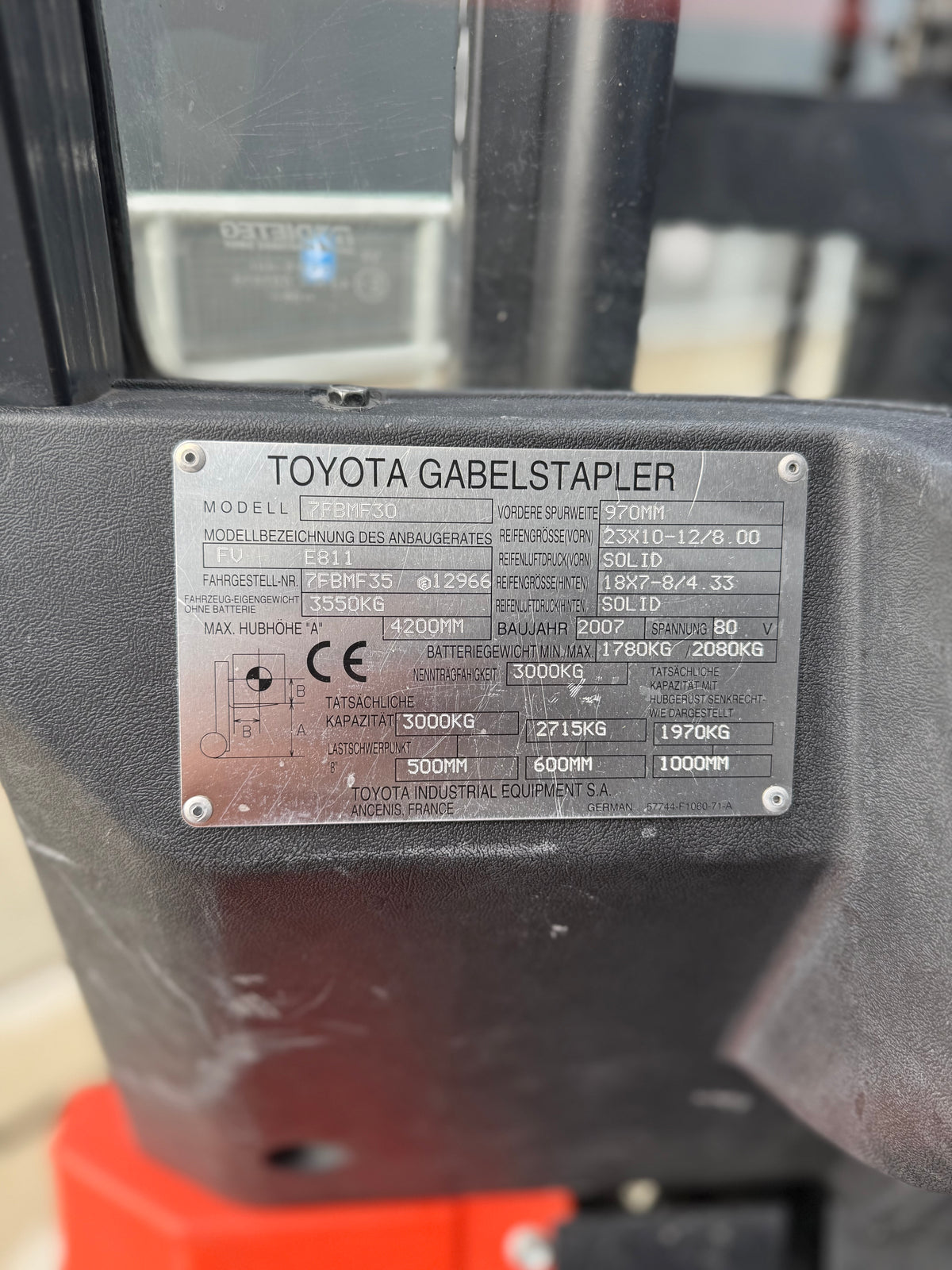 B00025 - TOYOTA 7FBMF30 3000KG DUPLEX4.20M 7800UUR BATT 90%