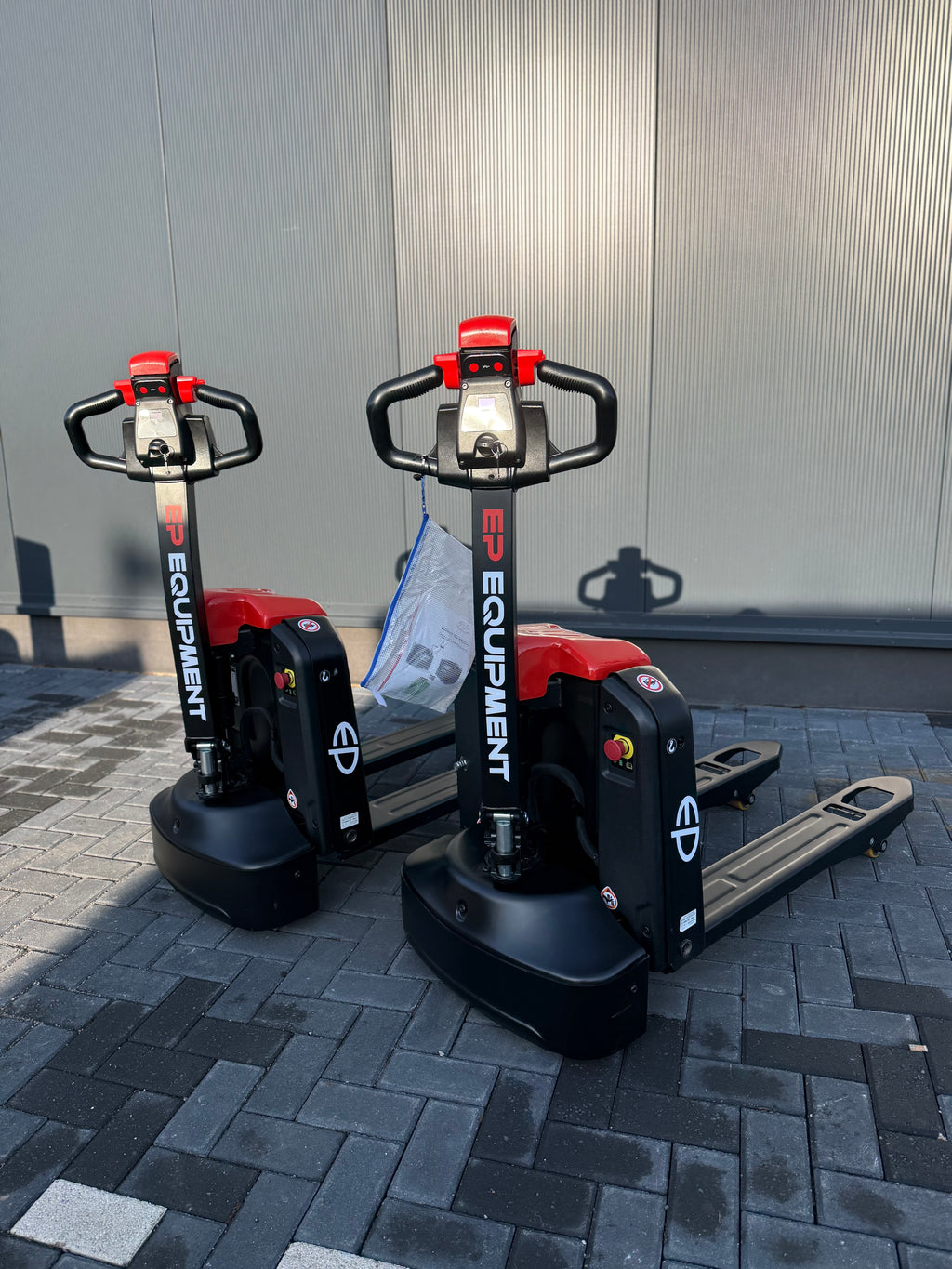 EP EPL154 Elektrische palletwagen 1500kg Compact met zwenkwielen - Nieuw