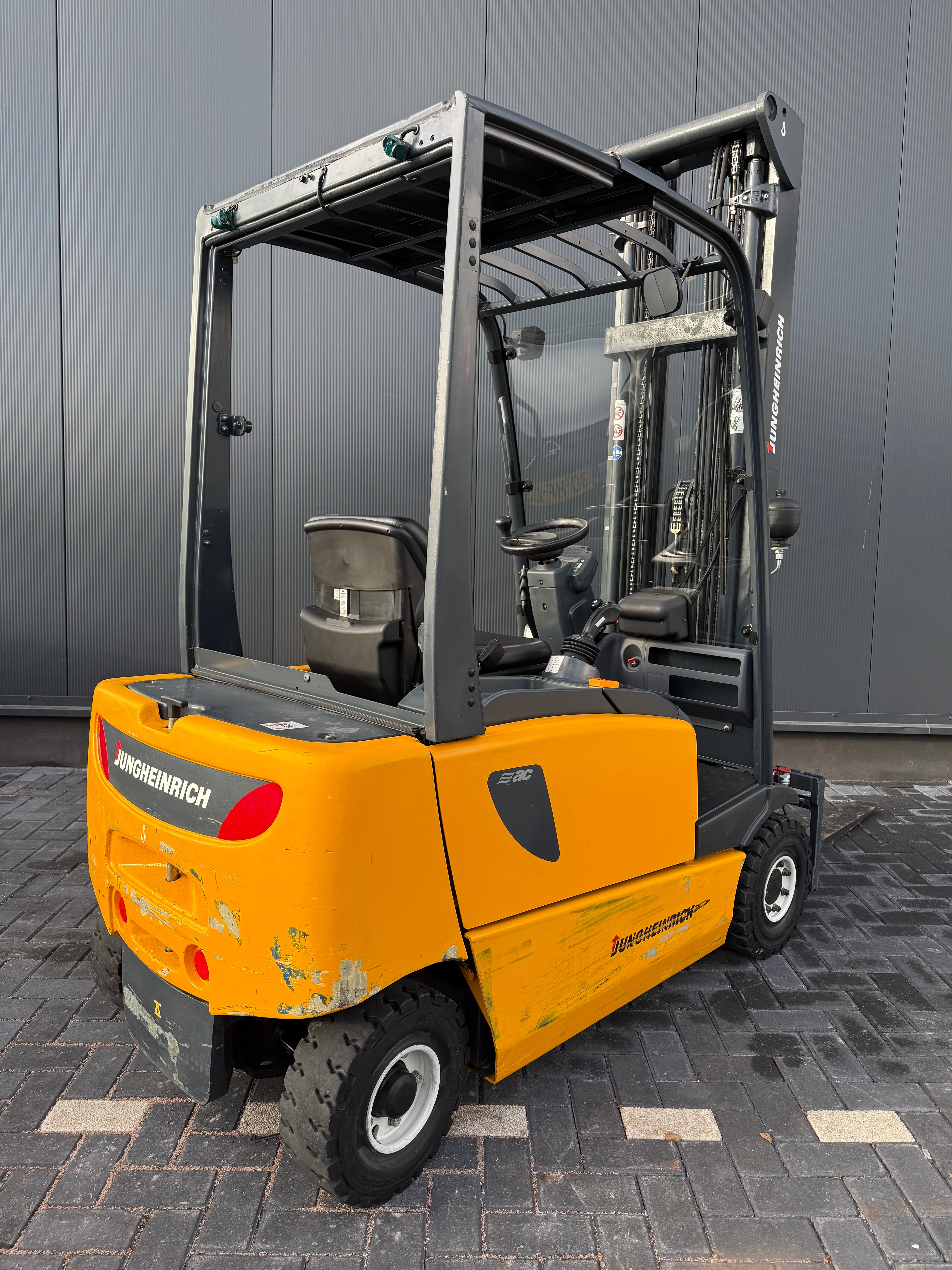 B00010 - JUNGHEINRICH EFG TRIPLEX 6.0M 1000UUR BJ. 2007 + SIDE SHIFT HEFTRUCK