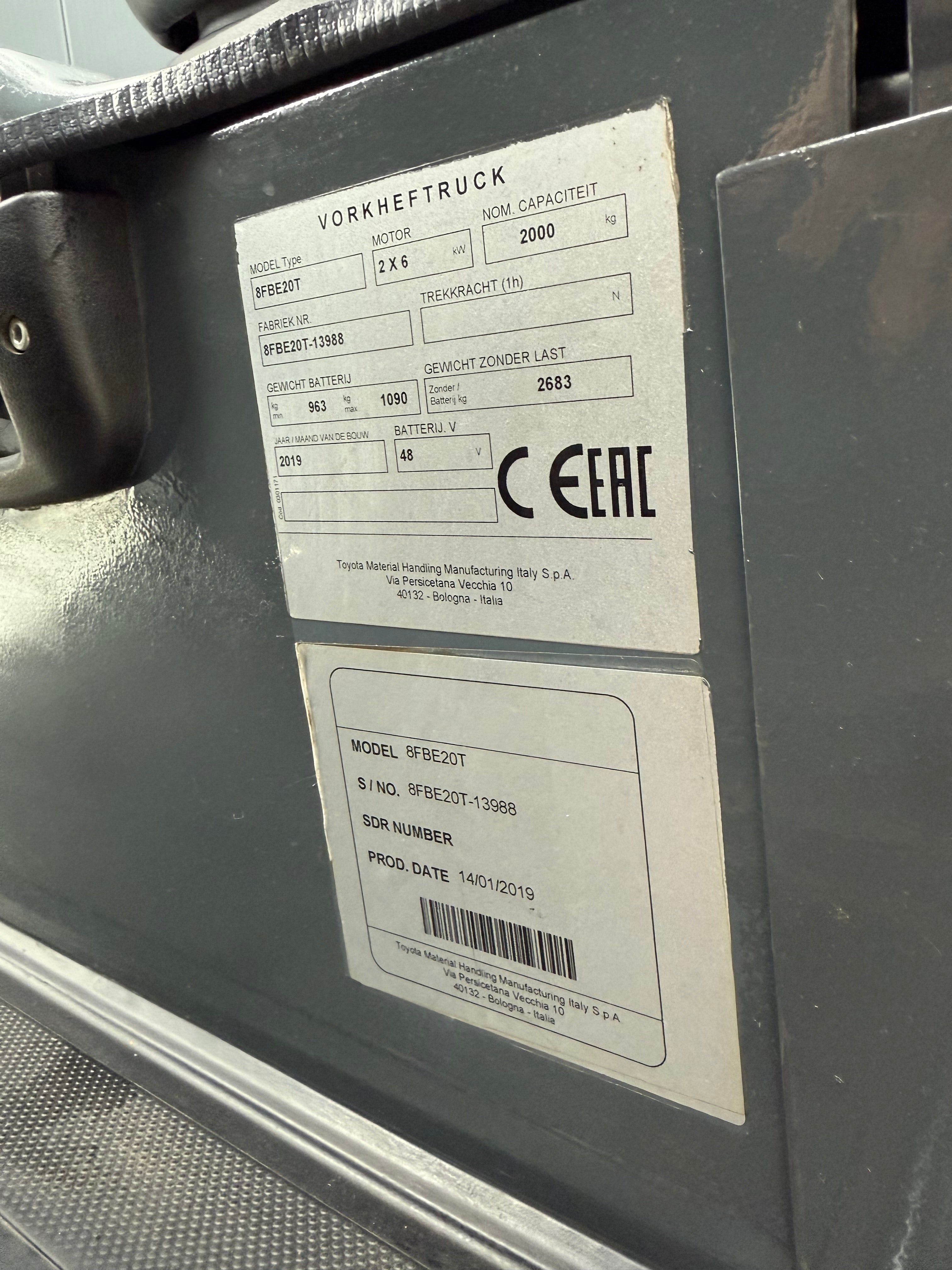 B00021 TOYOTA 8FBE20T 2000KG TRIPLEX 5,50M BJ.2019 8000UUR + SIDE SHIFT