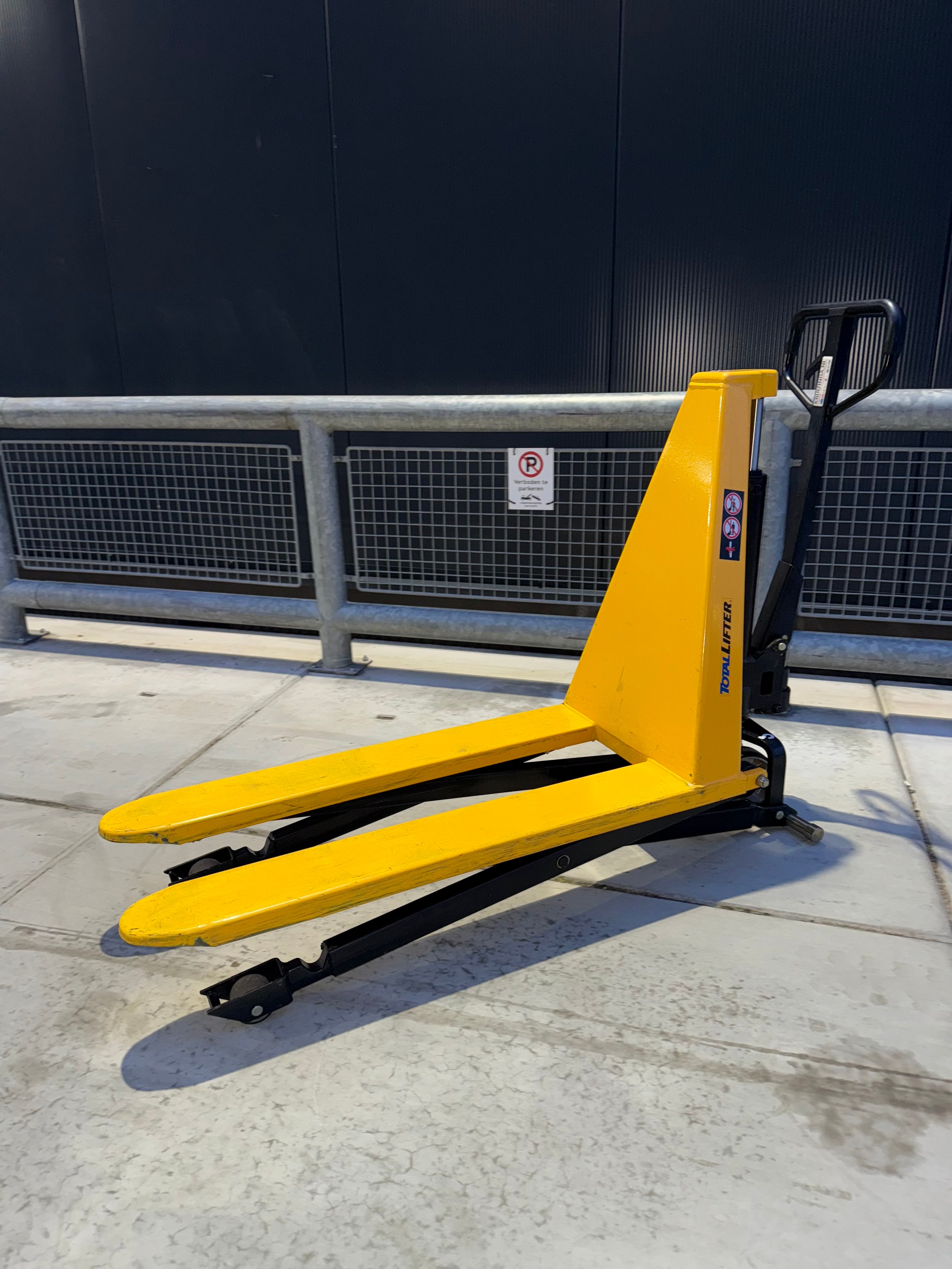 TOTAL LIFTER HAND-SCHAAR PALLETWAGEN 80CM 1000KG