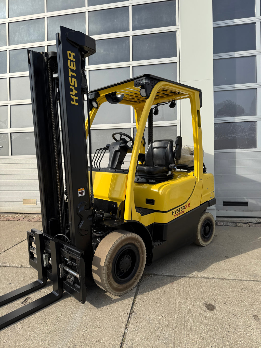 B00009 - HYSTER H2.5F 2500KG 3,80M 2500KG 5000UUR BJ. 2020 VORKVERSTELLER