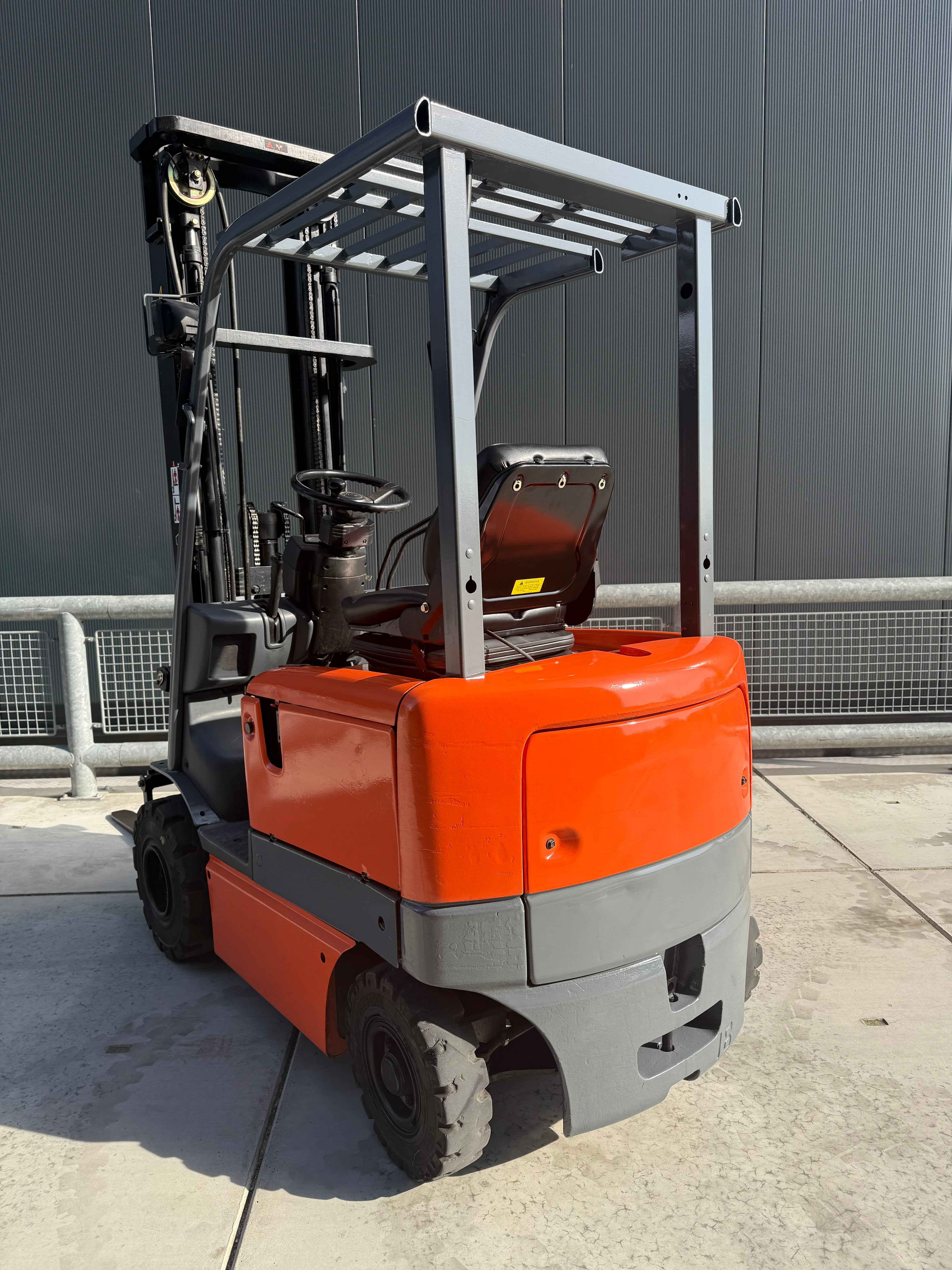 B00013 - TOYOTA 6FB18 1800KG 7000UUR TRIPLEX 6.0M HEFTRUCK