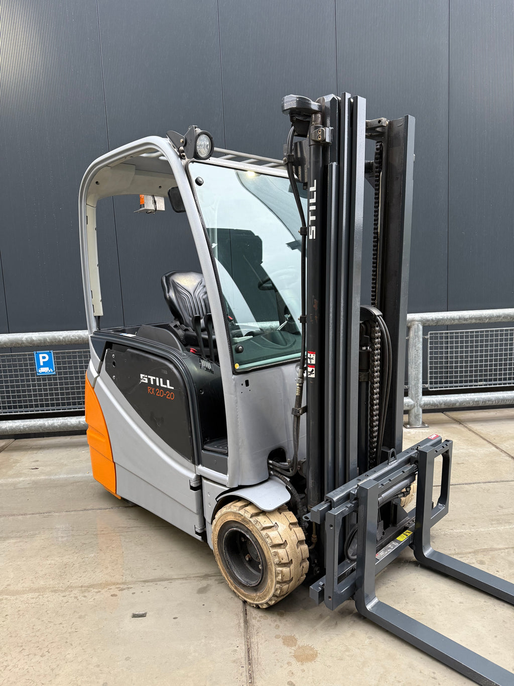 B00016 STILL RX20-20 2000KG TRIPLEX 4,50M 8000UUR BATTERIJ 2024