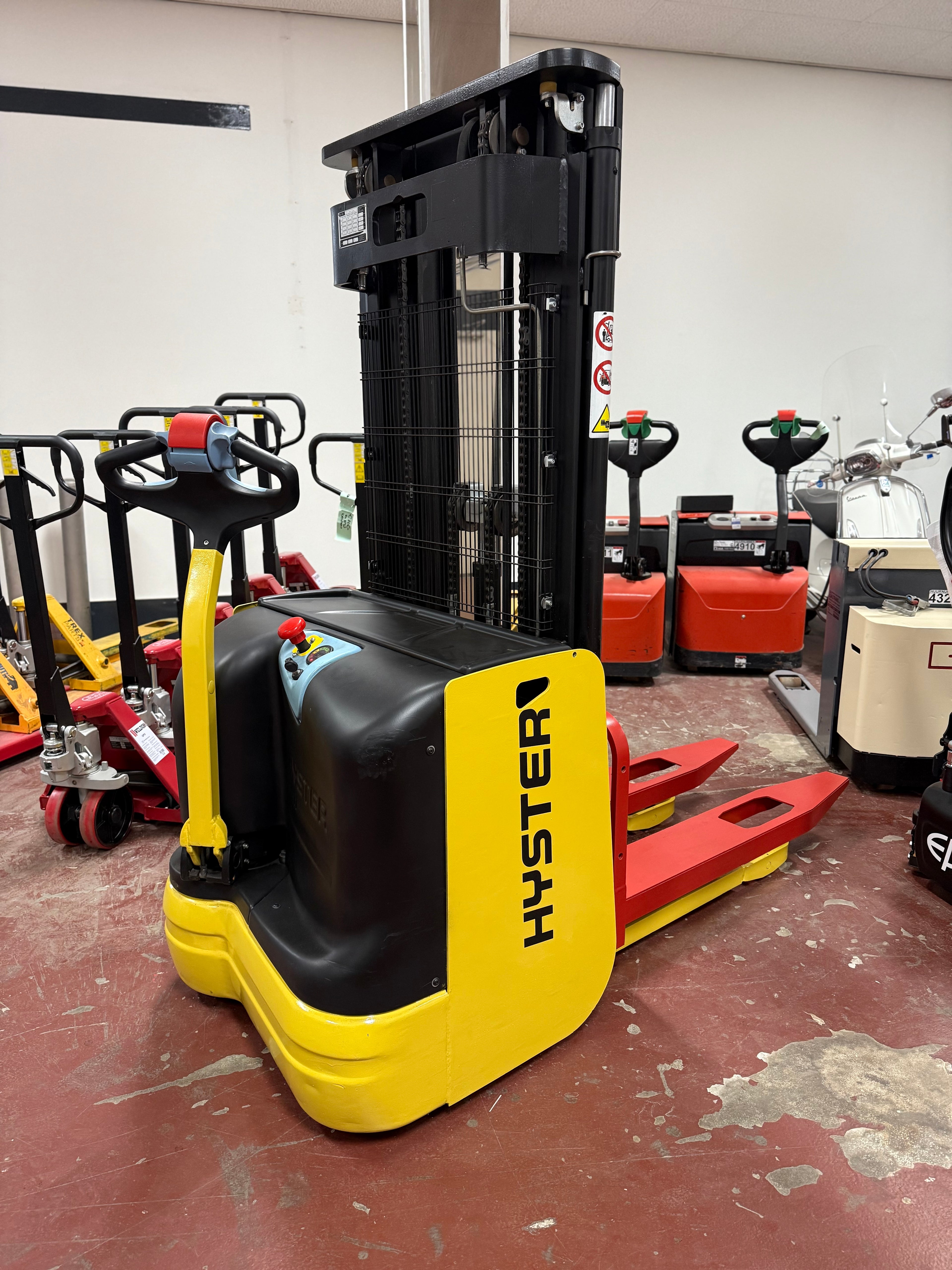 S00011 - HYSTER S1.2 1200KG TRIPLEX 4.0M 66UUR BJ 2006 ZO GOED ALS NIEUW