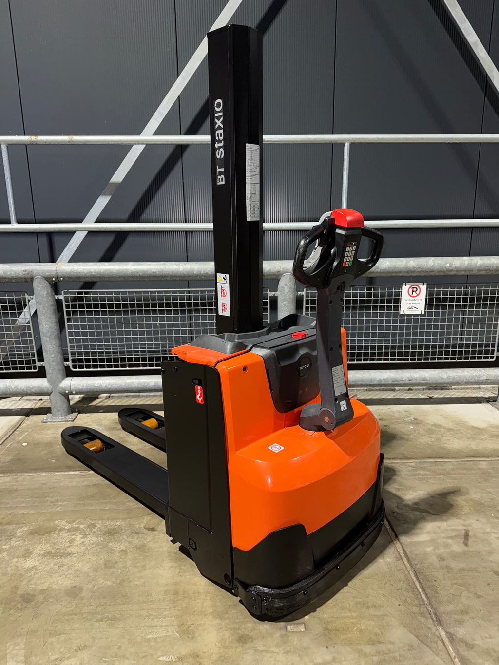 S00010 - TOYOTA BT SWE080L 2000KG BJ2020 DUPLO 1,58M 1000UUR