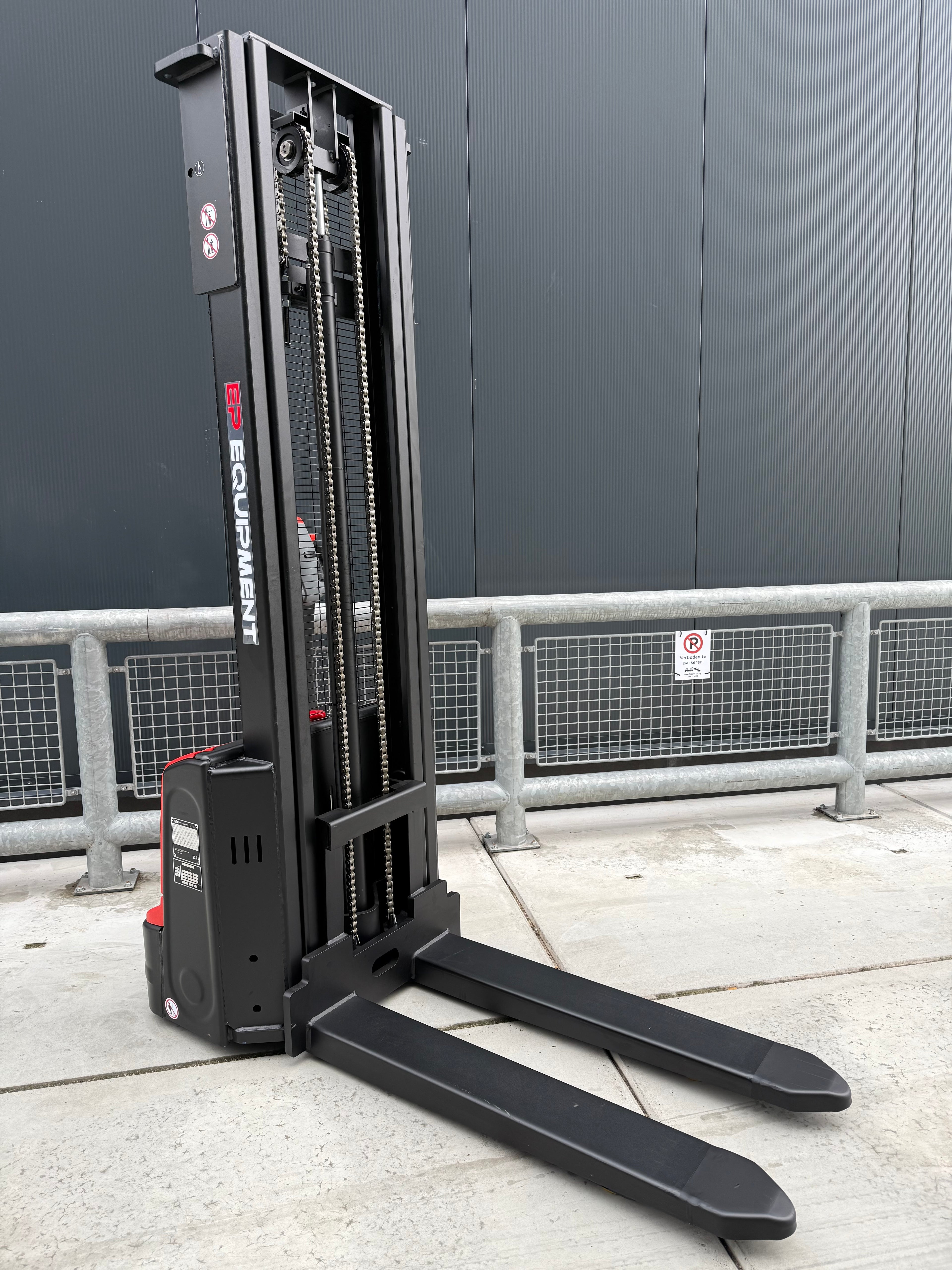 EP DS3 ELEKTRISCHE STAPELAAR 1500KG 2,70M T/M 4,15M NIEUW