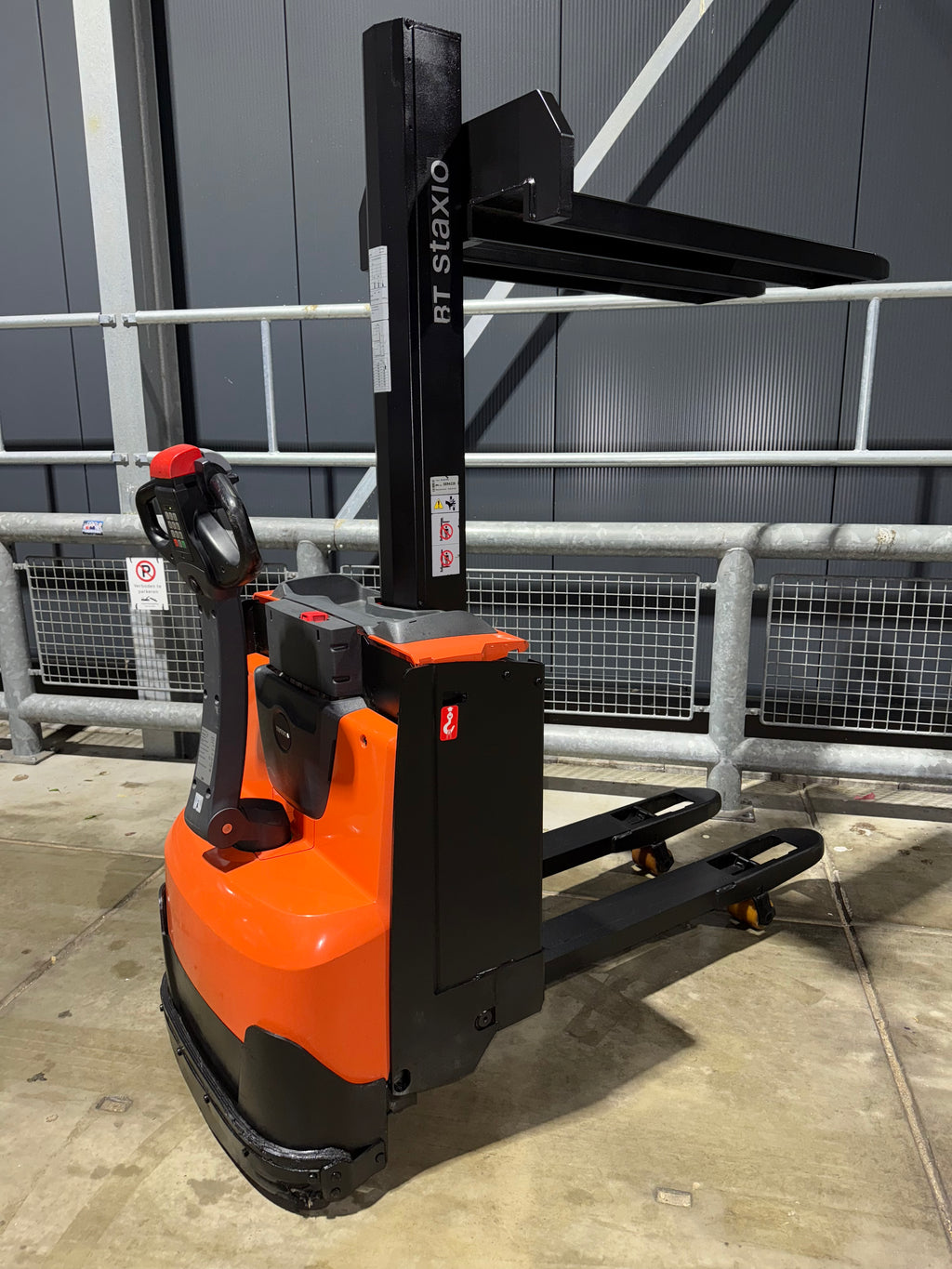 S00010 - TOYOTA BT SWE080L 2000KG BJ2020 DUPLO 1,58M 1000UUR