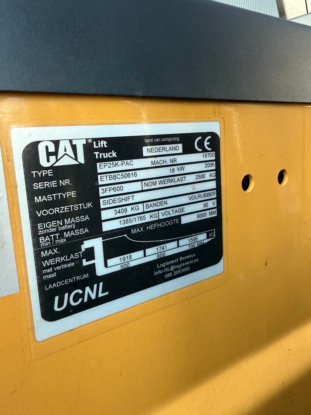 B00004 - CATERPILLAR EP25K 2500KG TRIPLEX 6.0M 6000UUR BJ. 2006