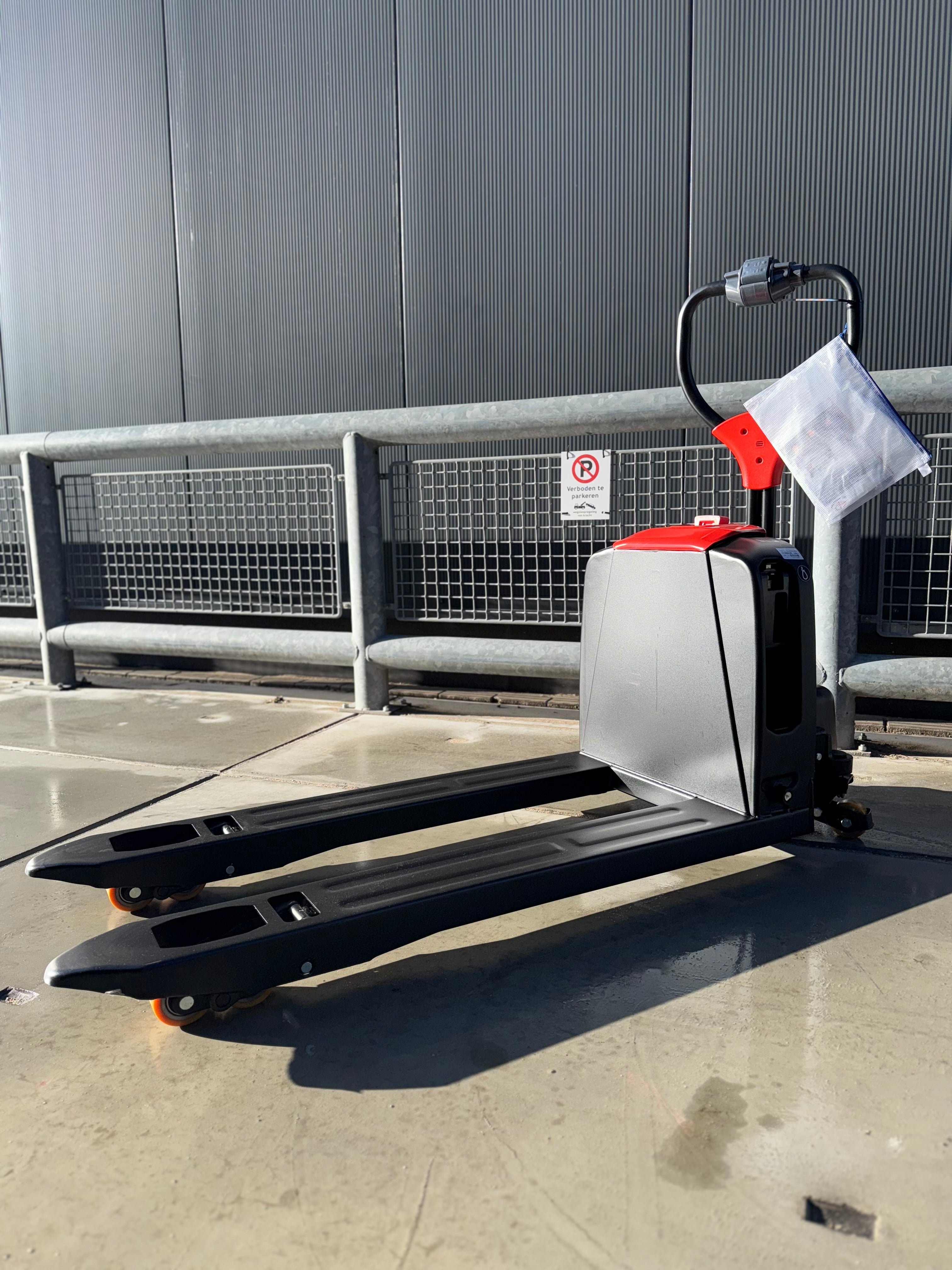 EP F4 elektrische palletwagen 1500Kg met Lithium-ion batterij - NIEUW