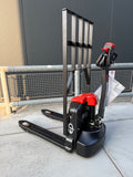 EP EPL154 Elektrische palletwagen 1500kg Compact met zwenkwielen - Nieuw Blokpallet uitvoering