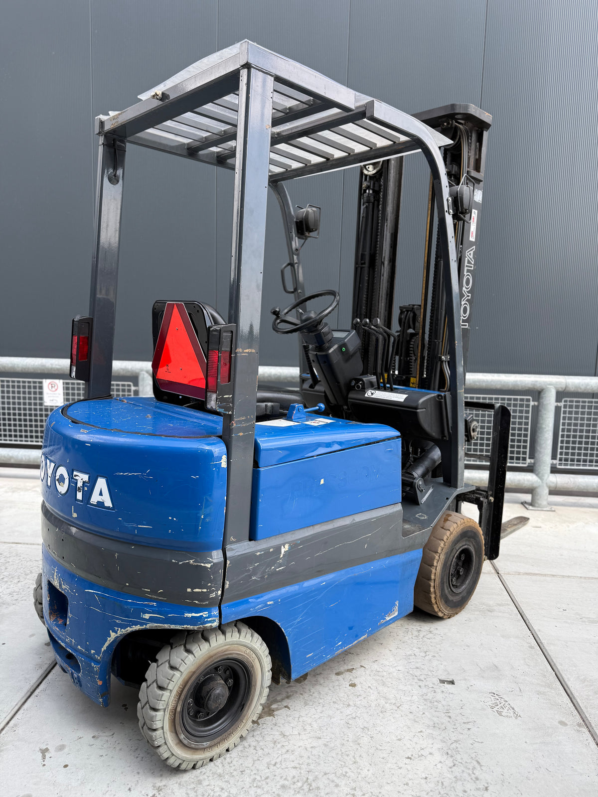 B00030 - TOYOTA FBMF16 1600KG TRIPLEX 4,70M + SIDE SHIFT GOEDE TRUCK