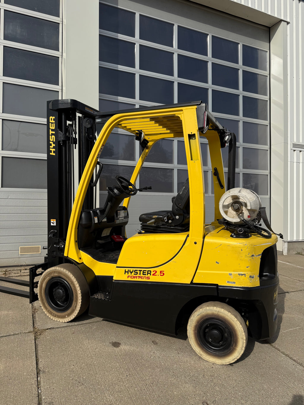 B00009 - HYSTER H2.5F 2500KG 3,80M 2500KG 5000UUR BJ. 2020 VORKVERSTELLER