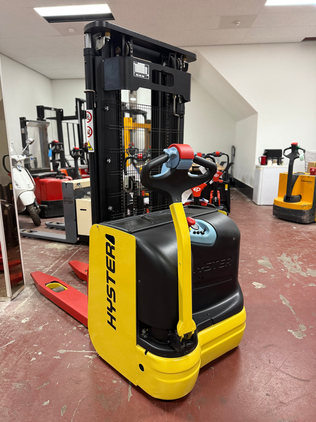 S00011 - HYSTER S1.2 1200KG TRIPLEX 4.0M 66UUR BJ 2006 ZO GOED ALS NIEUW