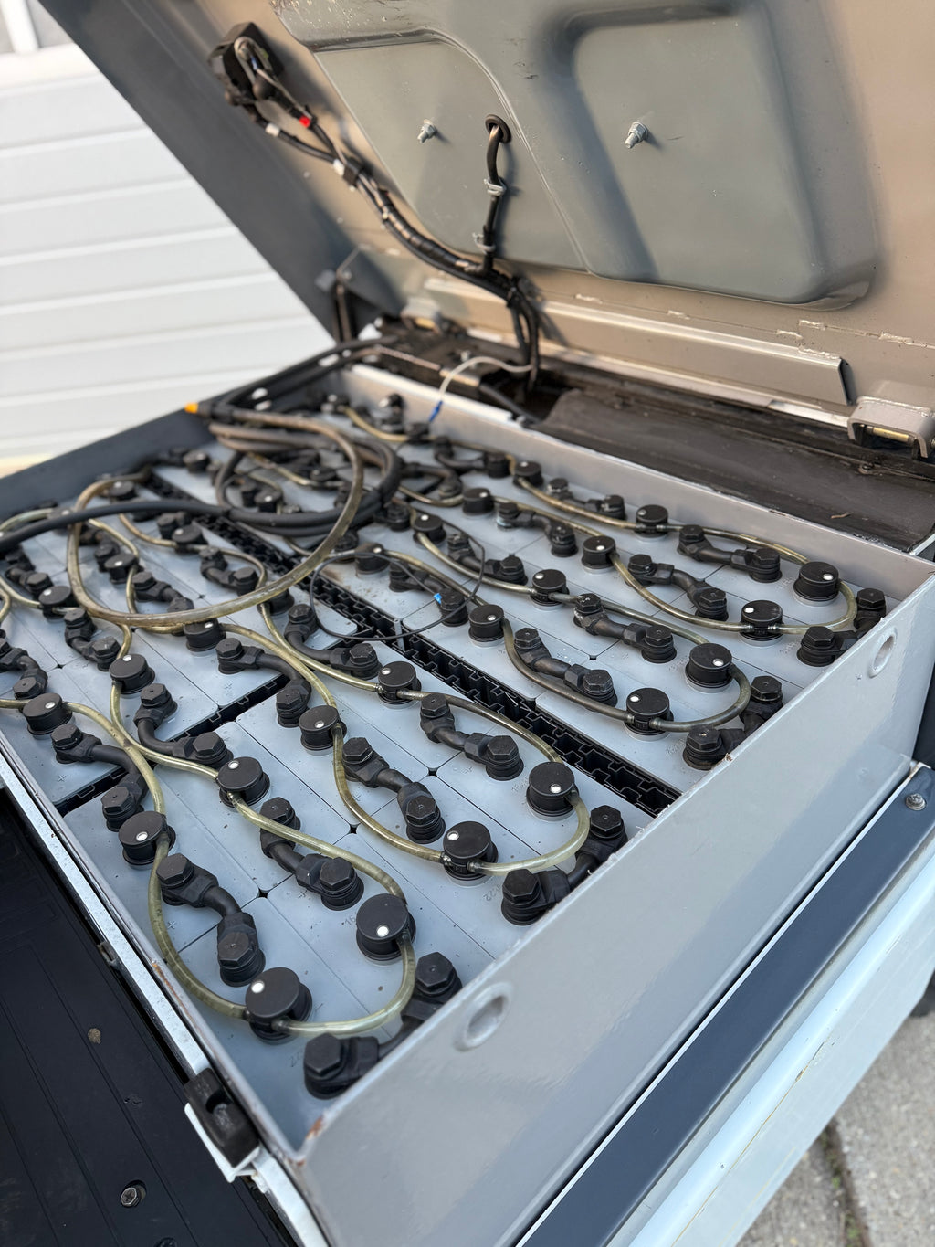 B00011 - NISSAN 2500KG BJ2013 TRIPLEX 4,75M SPREIDKANTEL BORD 360* HEFTRUCK