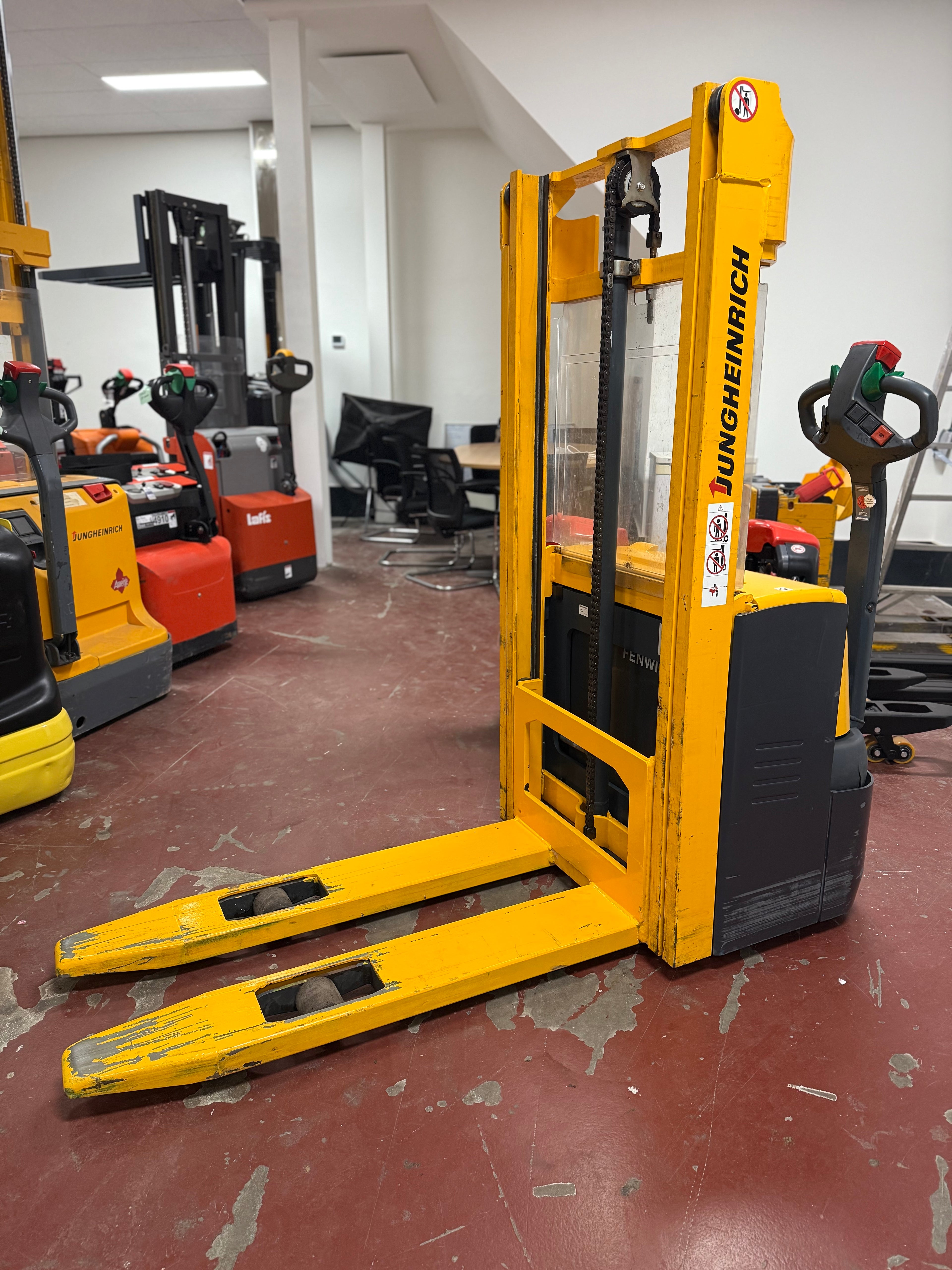 S00013 - JUNGHEINRICH EJC110 1000KG DUPLO 2,90M GOEDE BATTERIJ