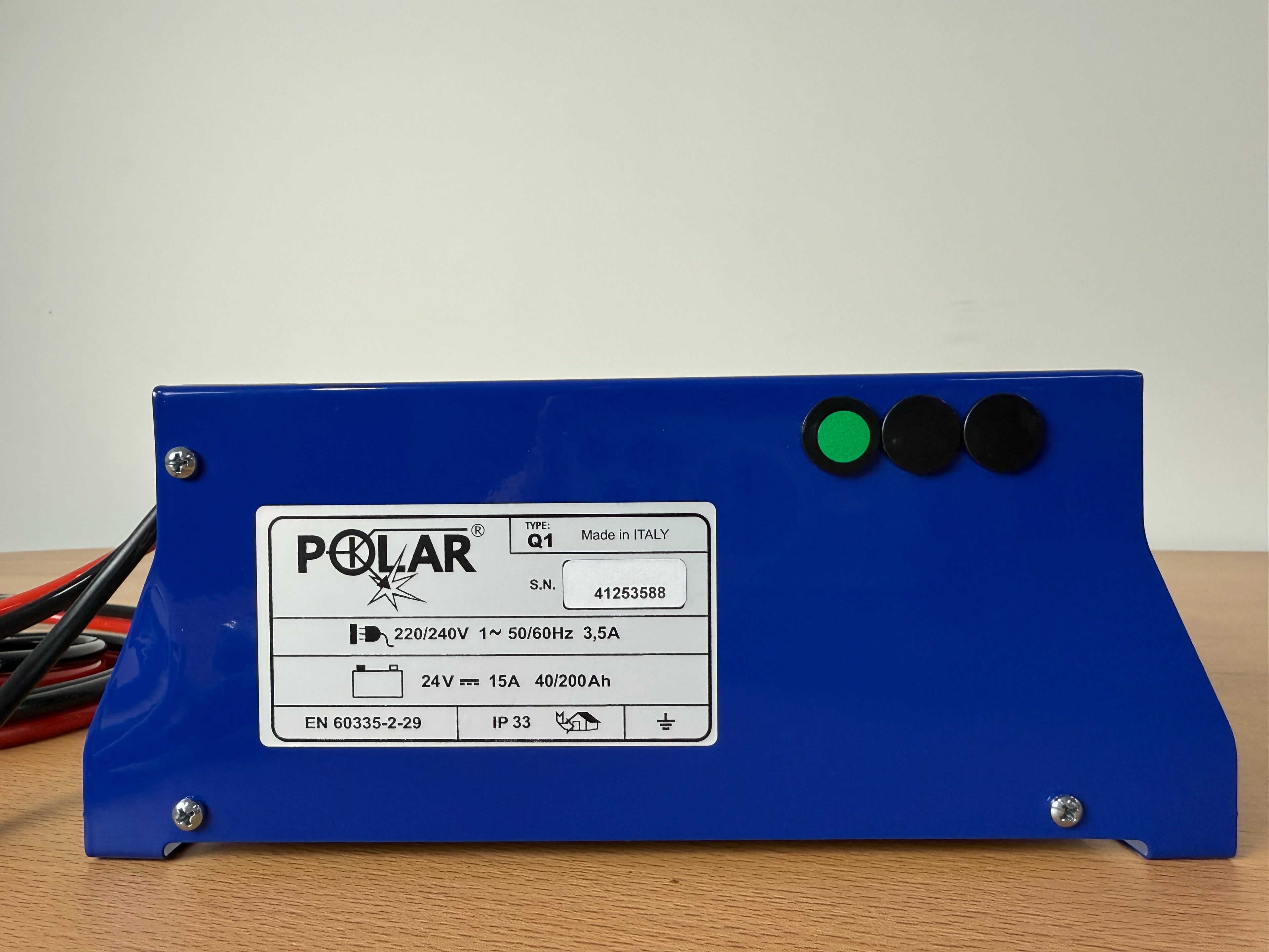 POLAR Q1 Serie 12-24V15A
Nieuw uit voorraad