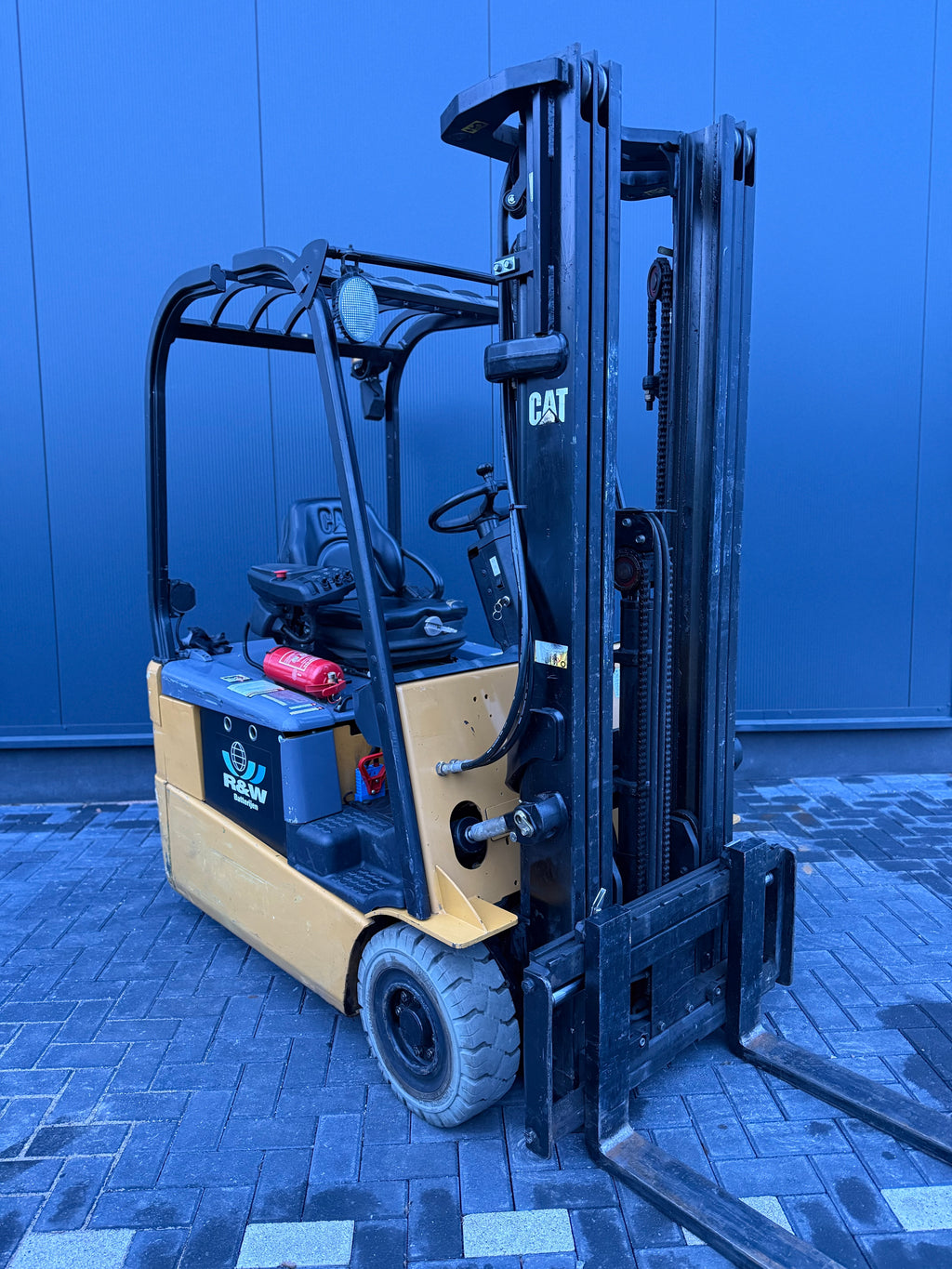 B00006 - CATERPILLAR EP16NT 1600KG TRIPLEX 5.0M 1800UUR BJ2010