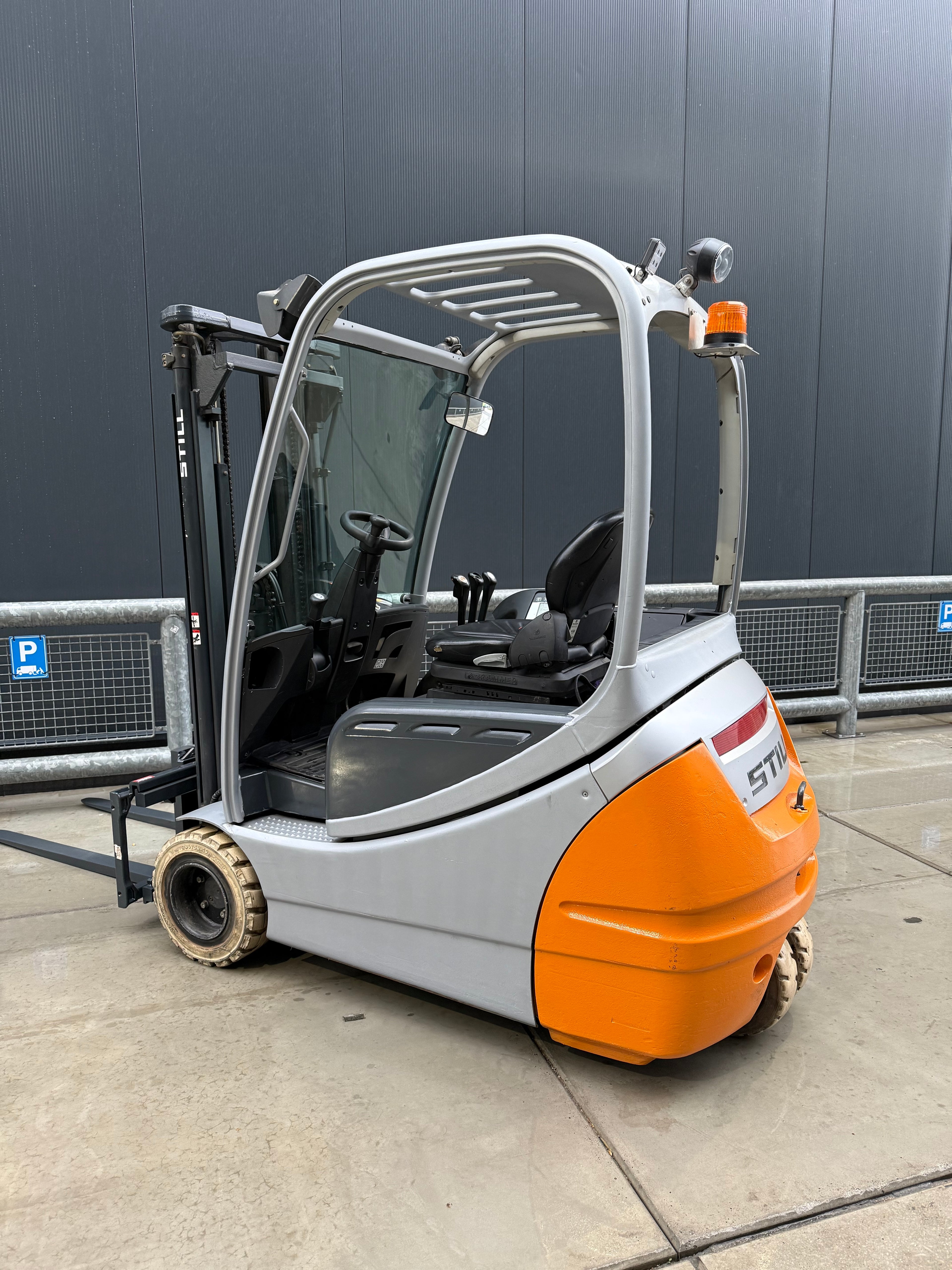 B00016 STILL RX20-20 2000KG TRIPLEX 4,50M 8000UUR BATTERIJ 2024