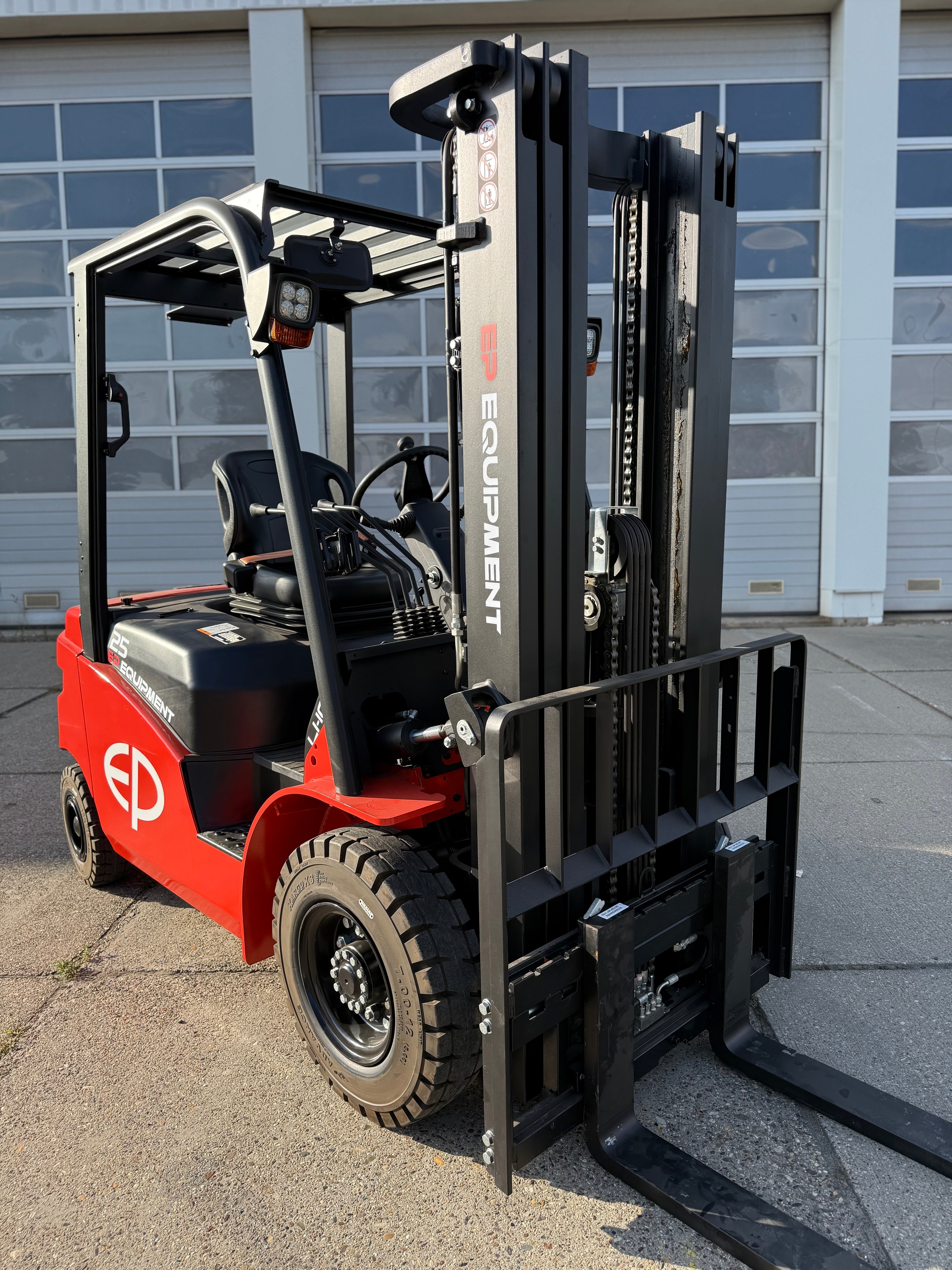 EP EFL253 elektrische heftruck 2.500 kg (2.5 ton) met li-ion-accu