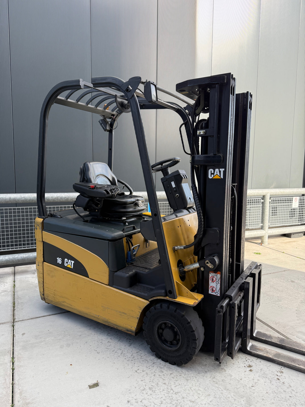 B00027 - CATERPILLAR EP15NT 1500KG TRIPLEX 4,30M 4900UUR NETTE TRUCK