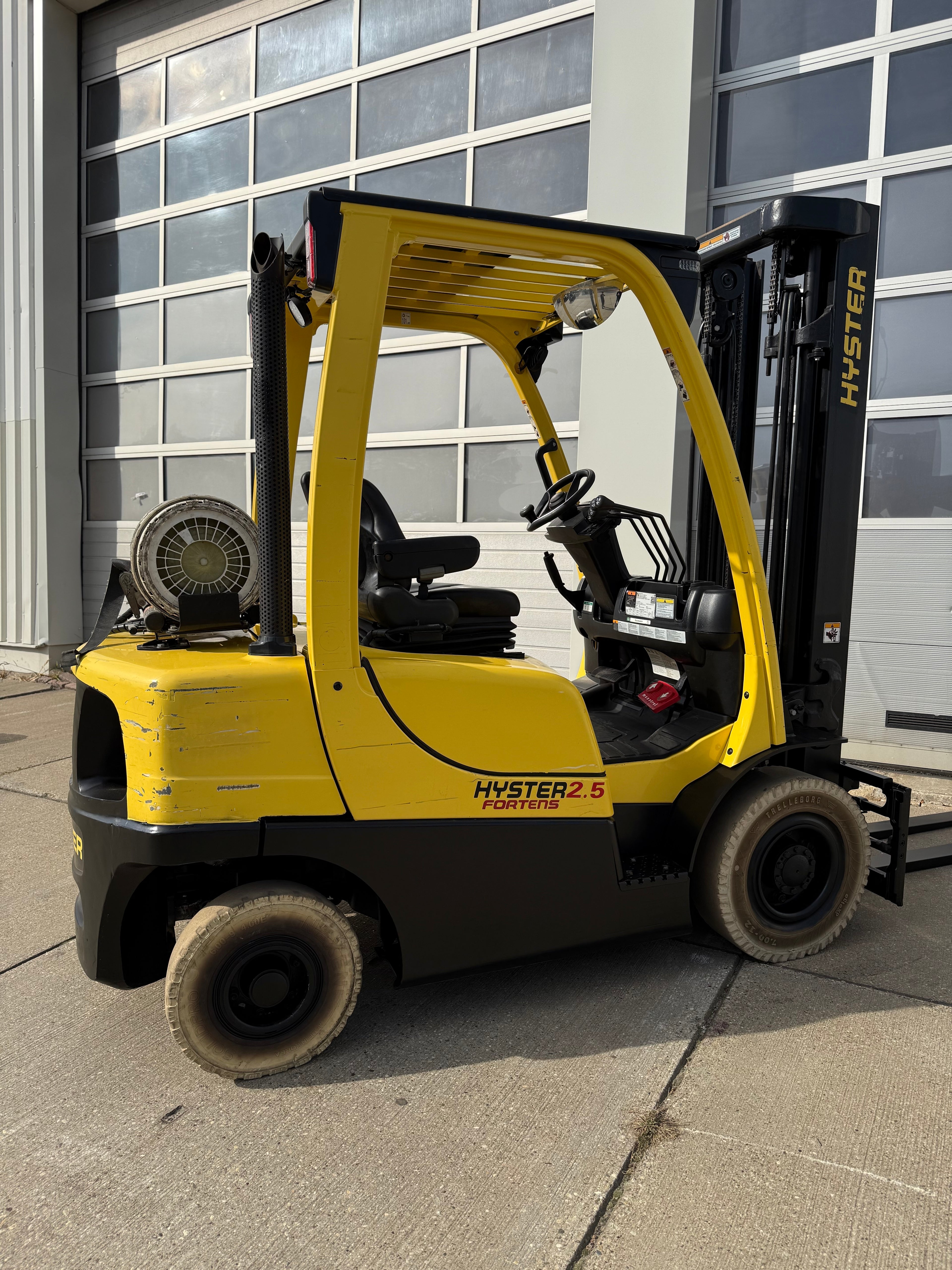B00009 - HYSTER H2.5F 2500KG 3,80M 2500KG 5000UUR BJ. 2020 VORKVERSTELLER