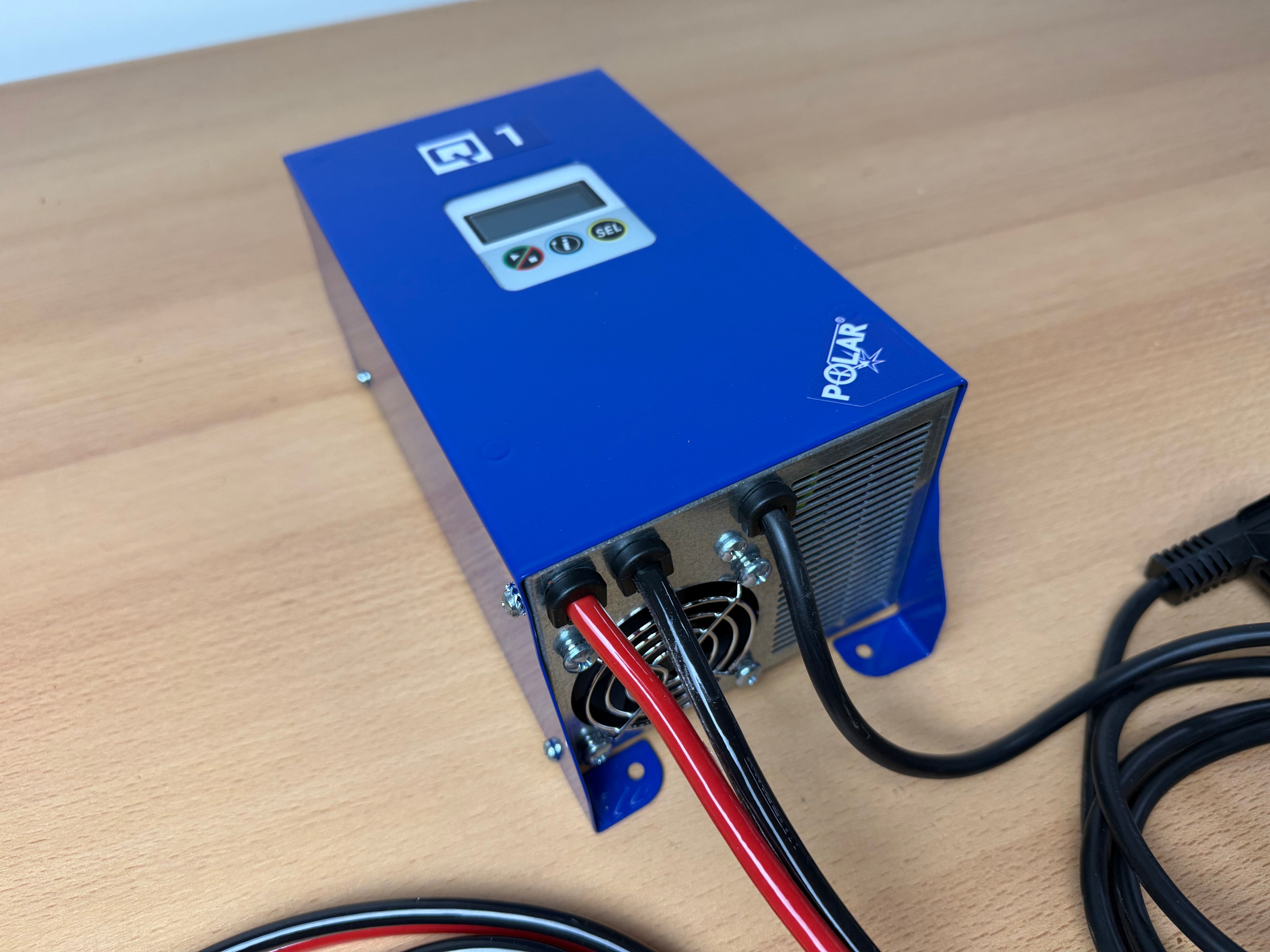 POLAR Q1 Serie 12-24V15A
Nieuw uit voorraad