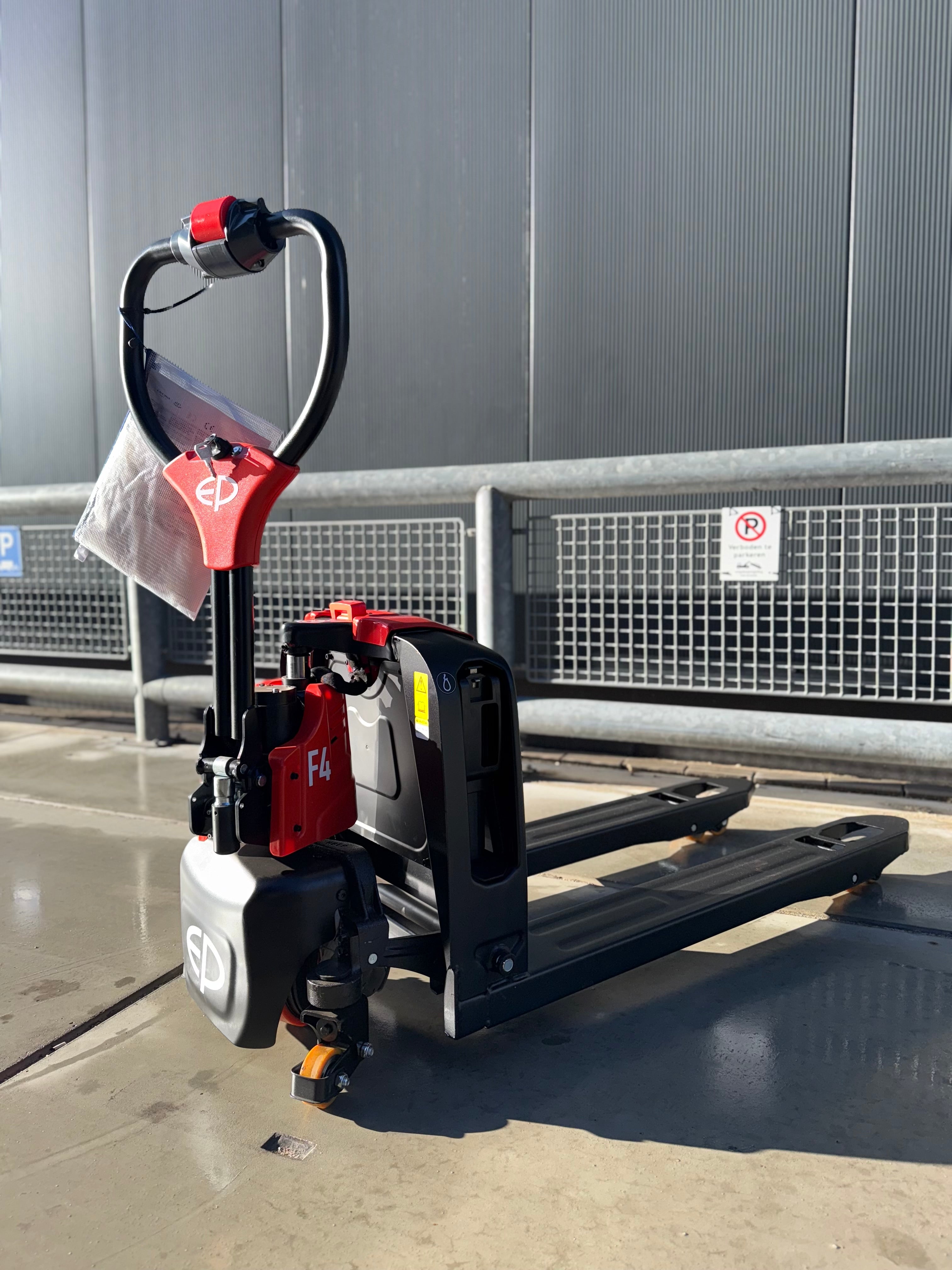 EP F4 elektrische palletwagen 1500Kg met Lithium-ion batterij - NIEUW
