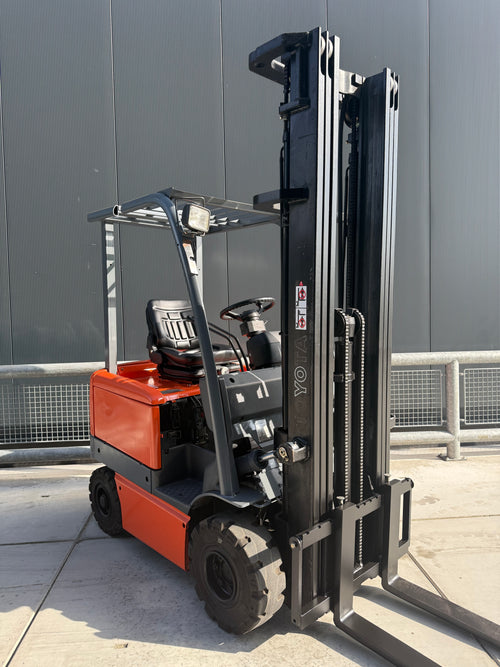 B00013 - TOYOTA 6FB18 1800KG 7000UUR TRIPLEX 6.0M HEFTRUCK
