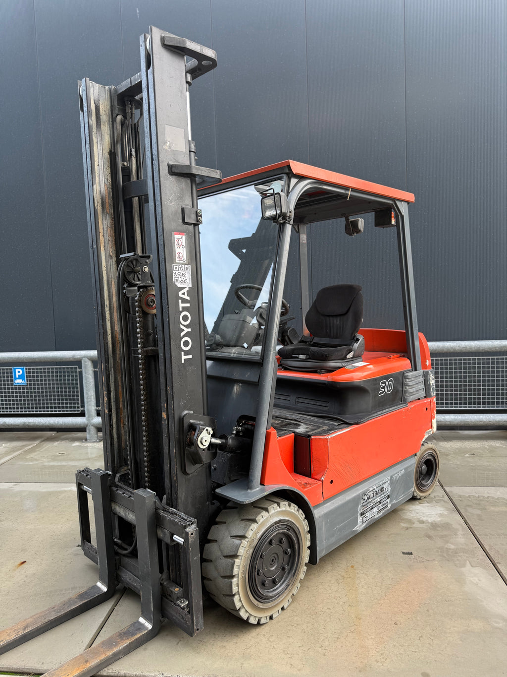 B00025 - TOYOTA 7FBMF30 3000KG DUPLEX4.20M 7800UUR BATT 90%