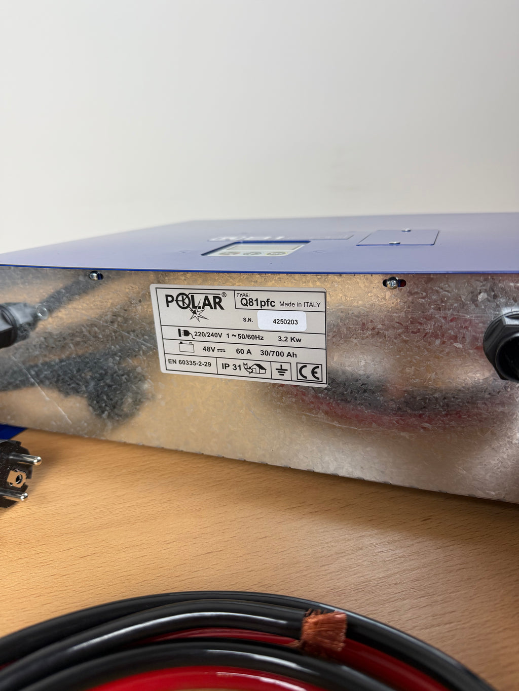 POLAR Q81PFC Serie 36-48V60A