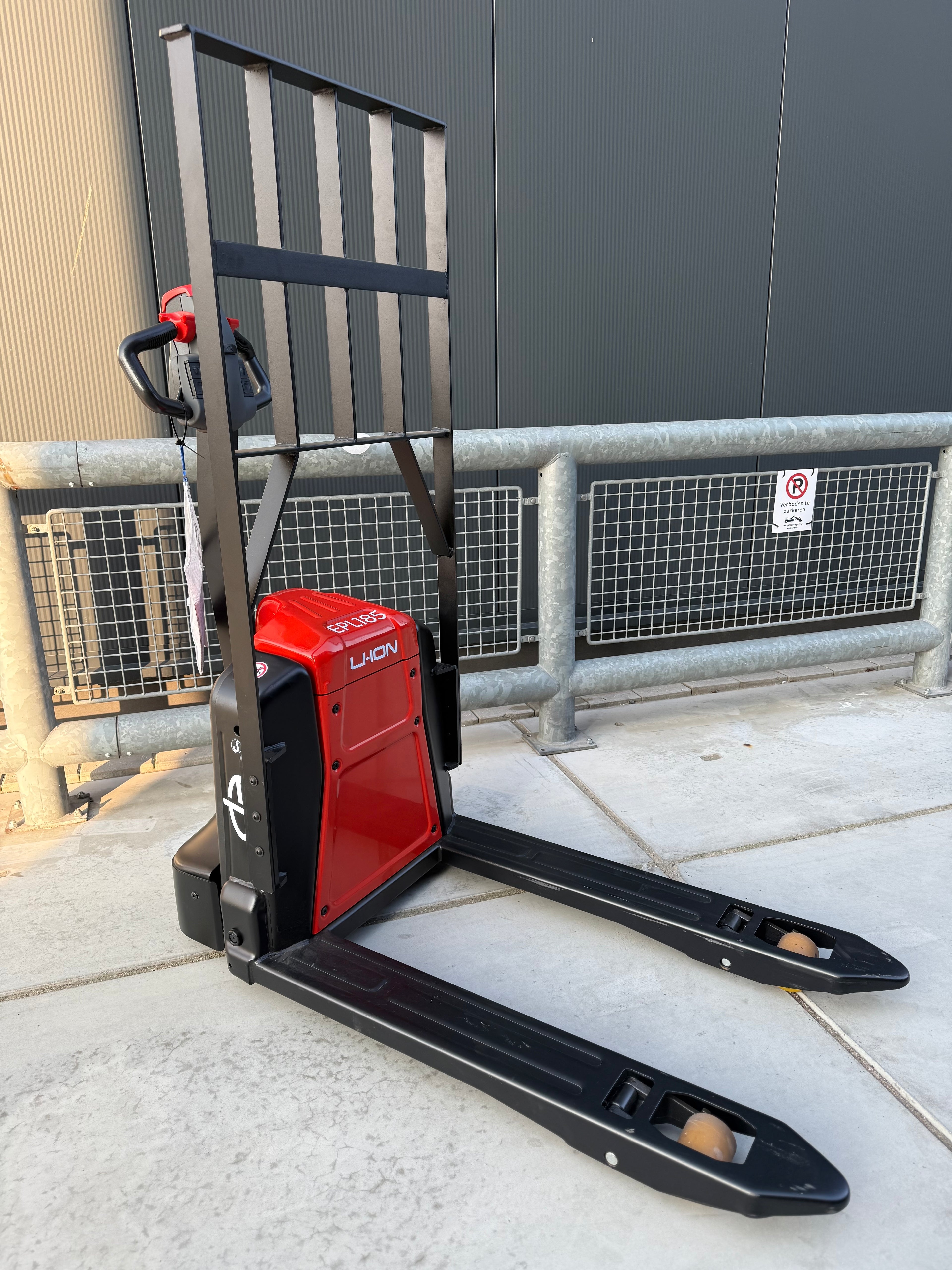 EP EPL154 Elektrische palletwagen 1500kg Compact met zwenkwielen - Nieuw Blokpallet uitvoering