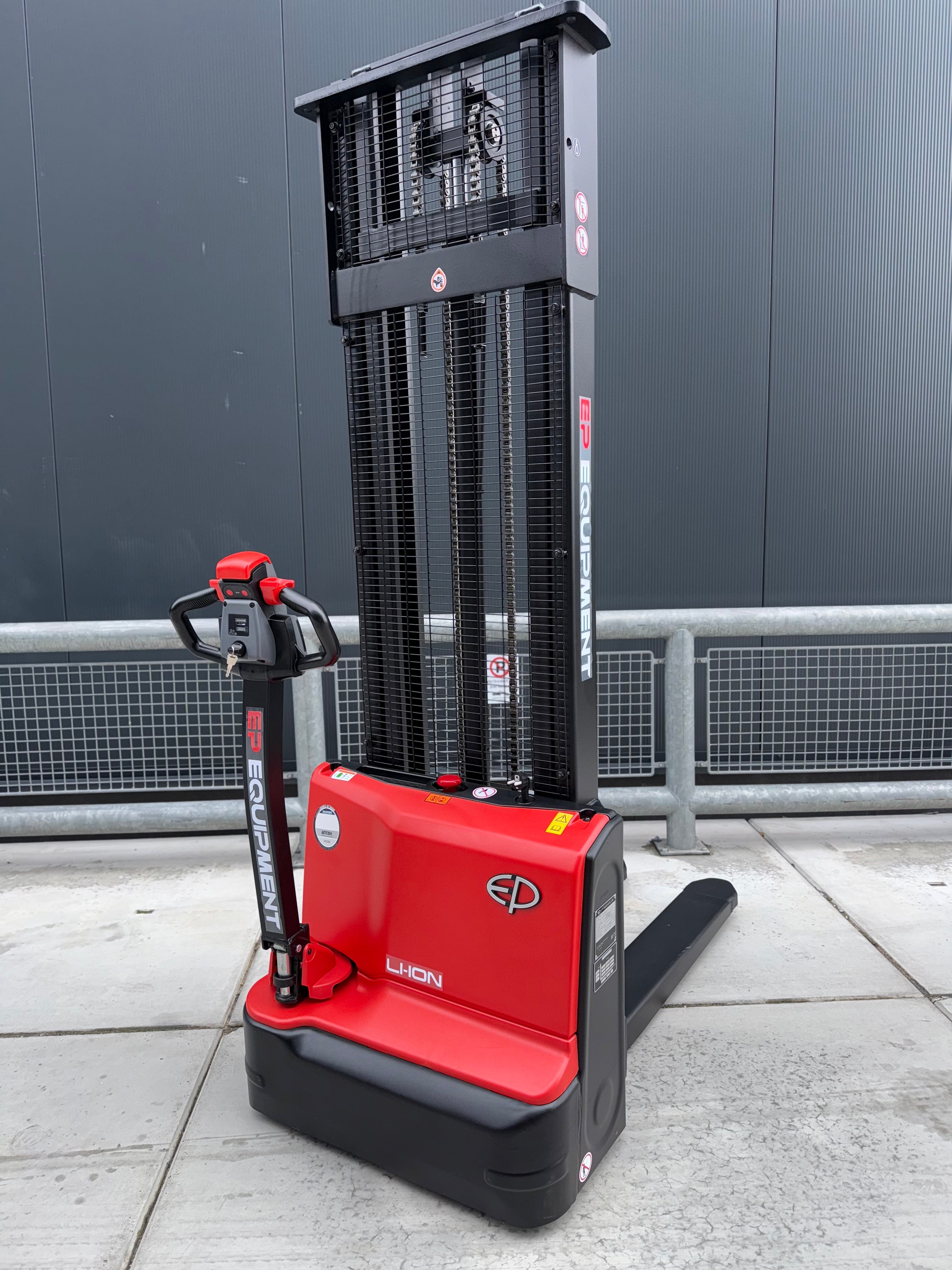 EP DS3 ELEKTRISCHE STAPELAAR 1500KG 2,70M T/M 4,15M NIEUW