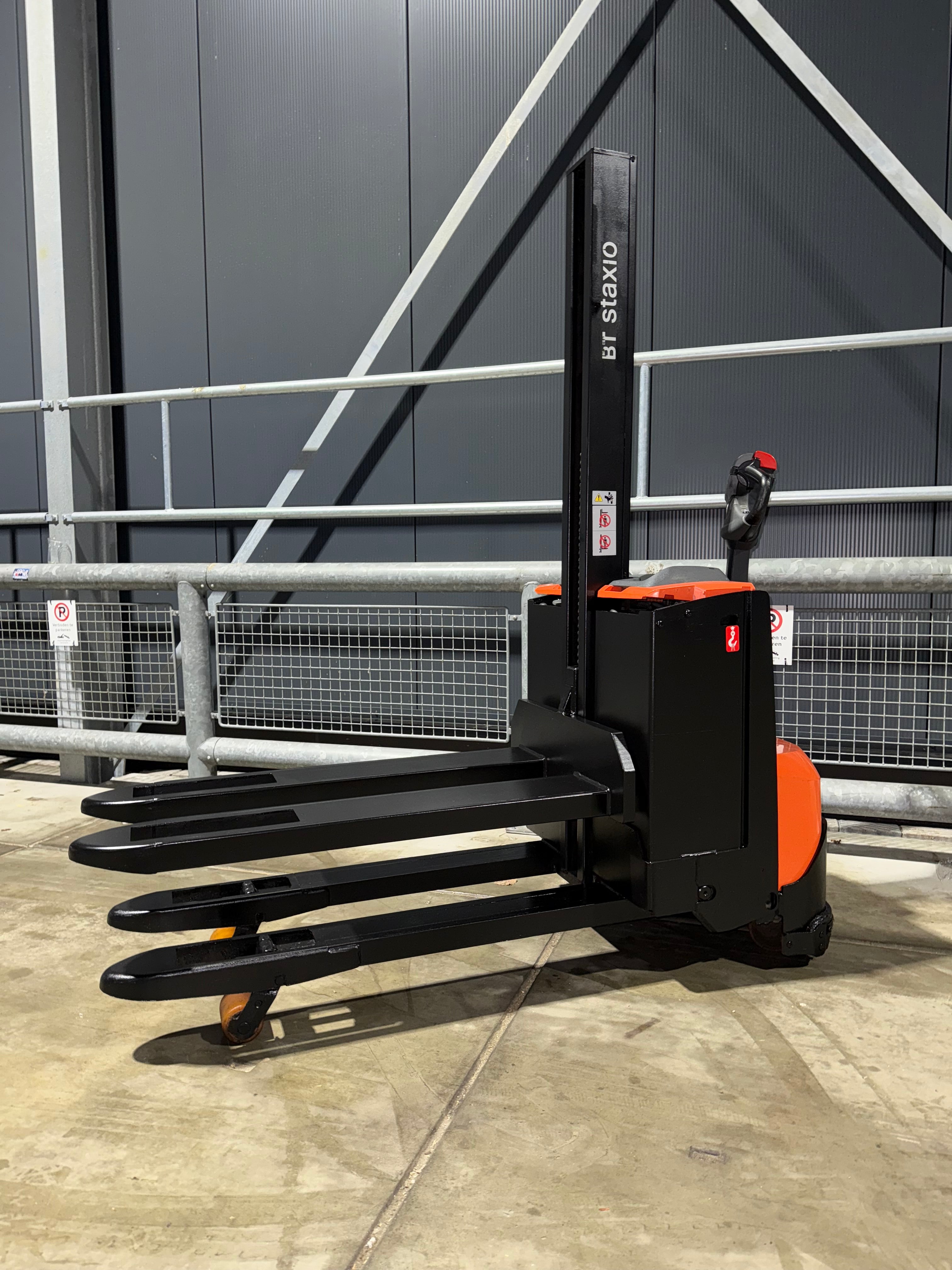 S00001 - TOYOTA BT SWE080L 2000KG BJ2020 DUPLO 1,58M 1000UUR