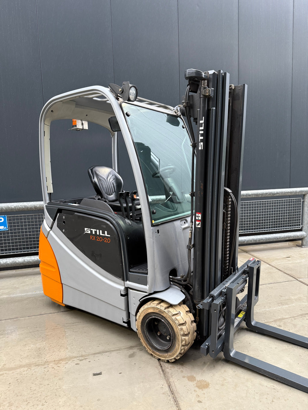 B00016 STILL RX20-20 2000KG TRIPLEX 4,50M 8000UUR BATTERIJ 2024