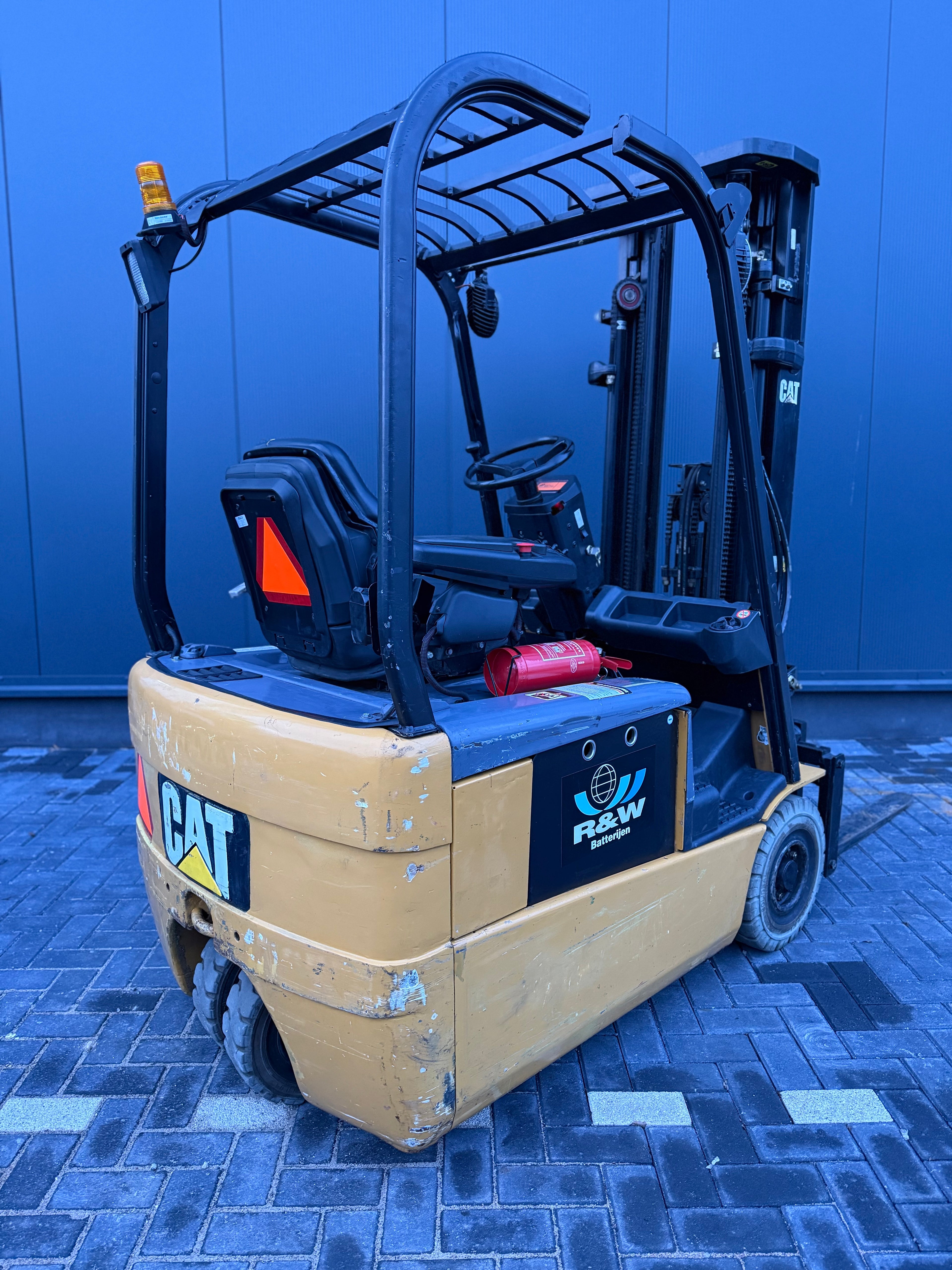 B00006 - CATERPILLAR EP16NT 1600KG TRIPLEX 5.0M 1800UUR BJ2010