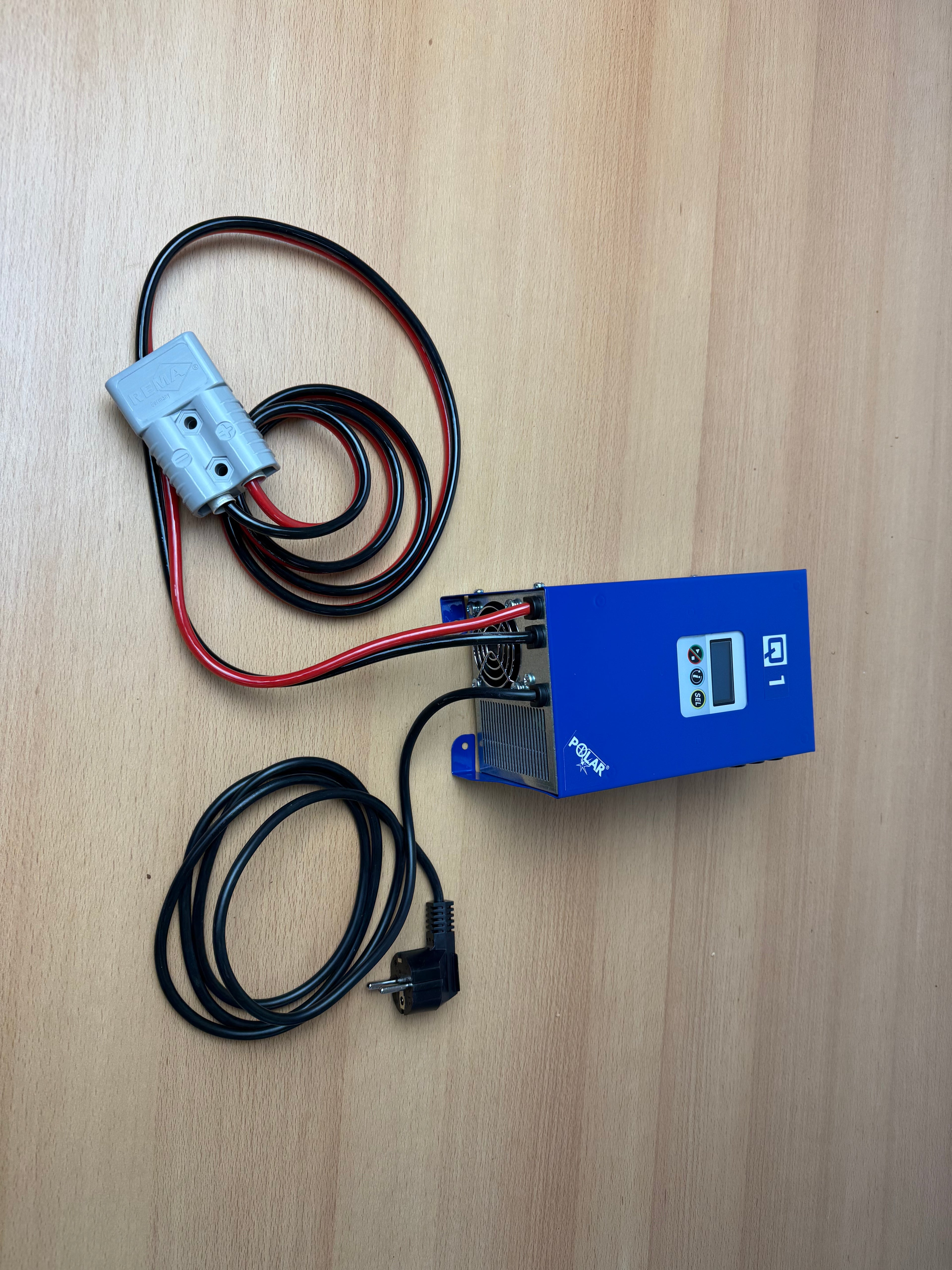 POLAR Q1 Serie 12-24V15A
Nieuw uit voorraad